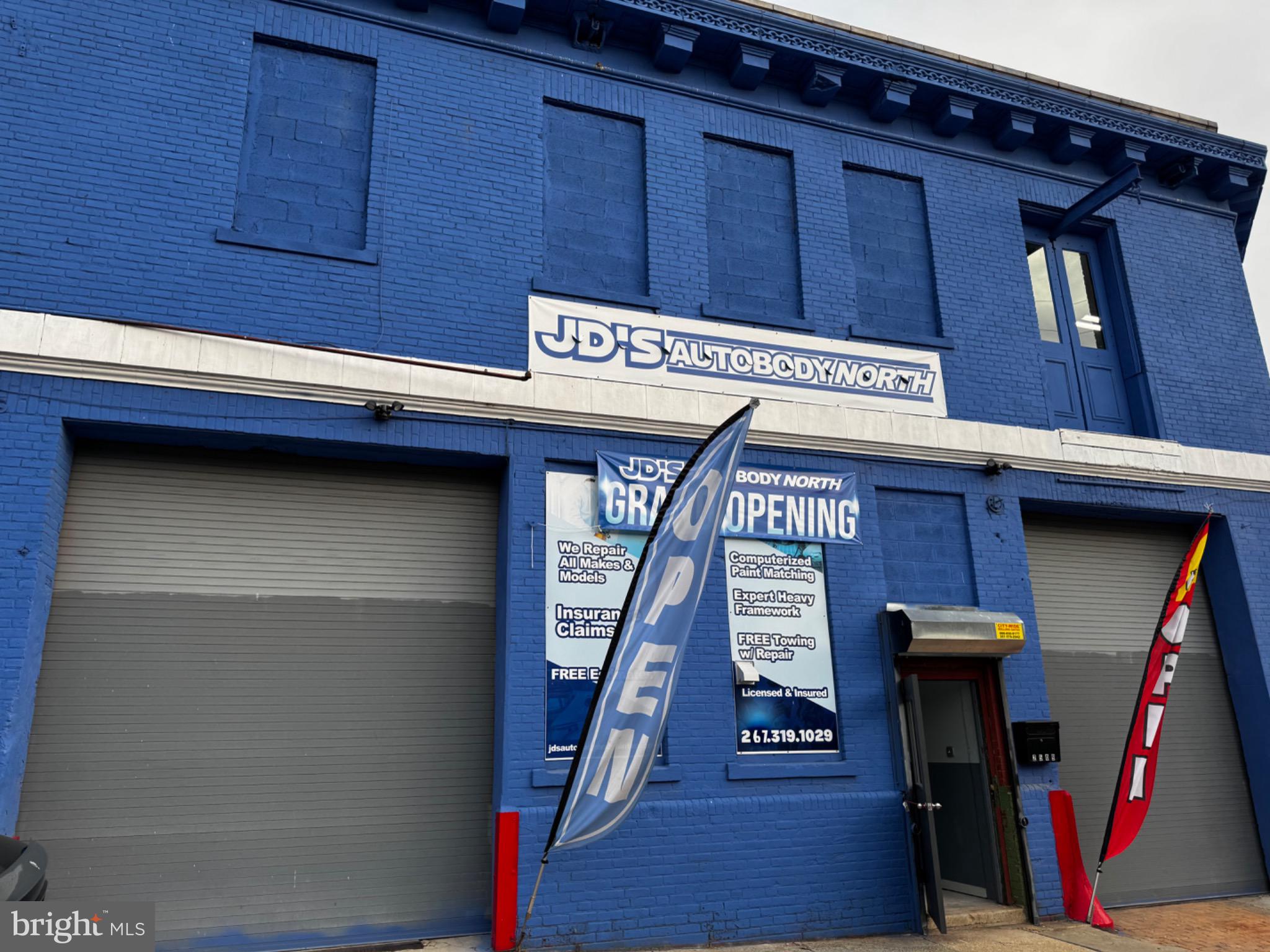 Main image without alt text