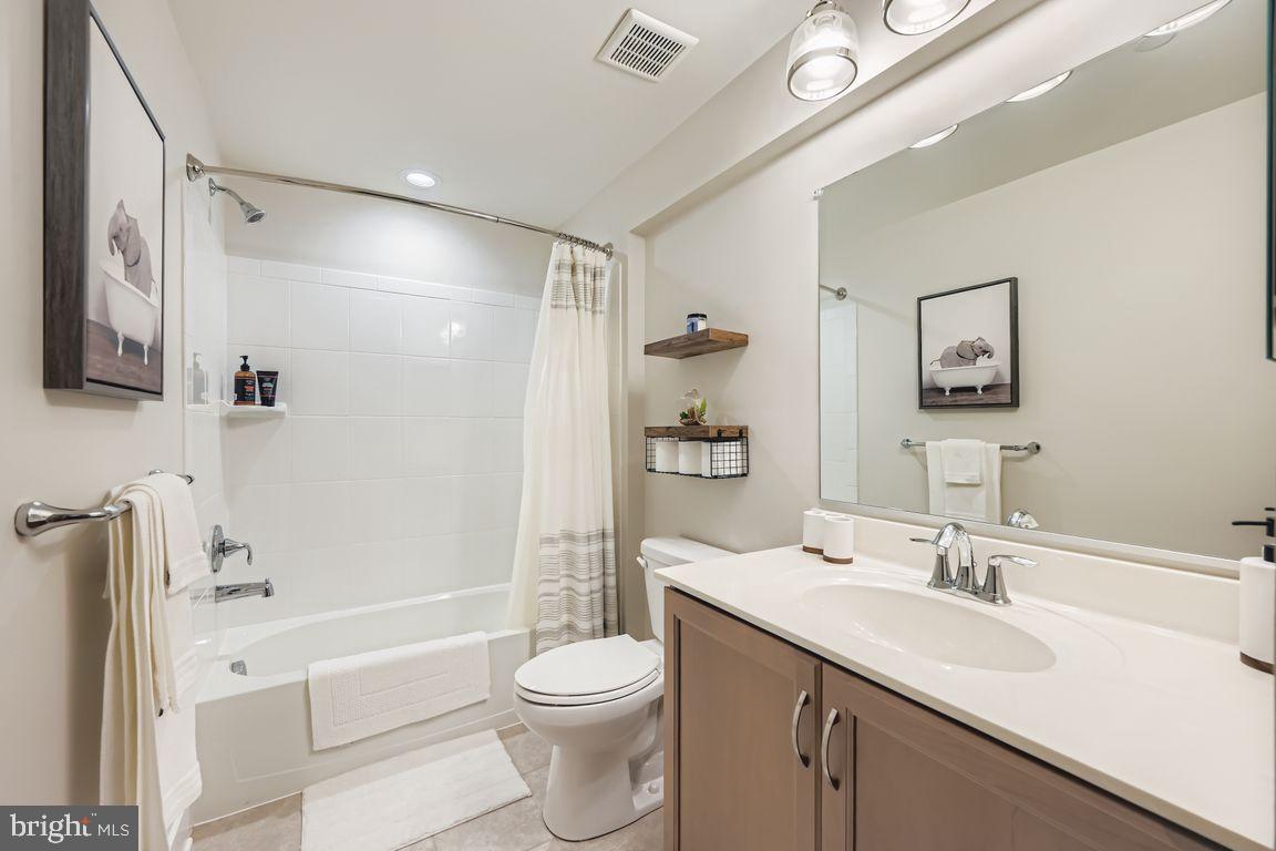 MONARCH GLEN - Residential