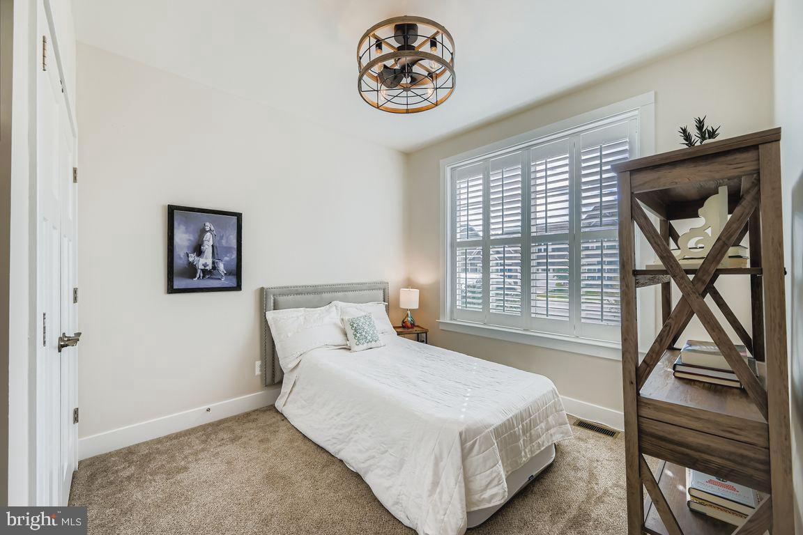 MONARCH GLEN - Residential