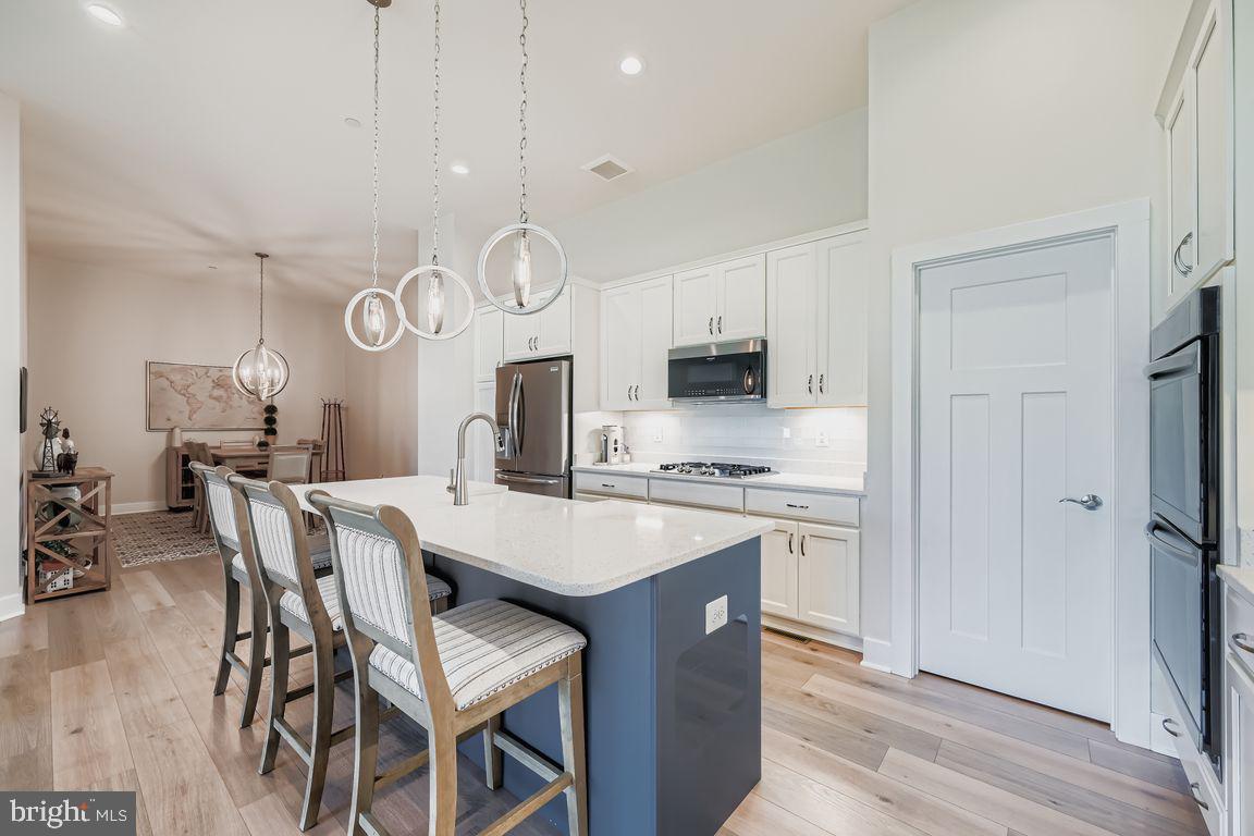 MONARCH GLEN - Residential