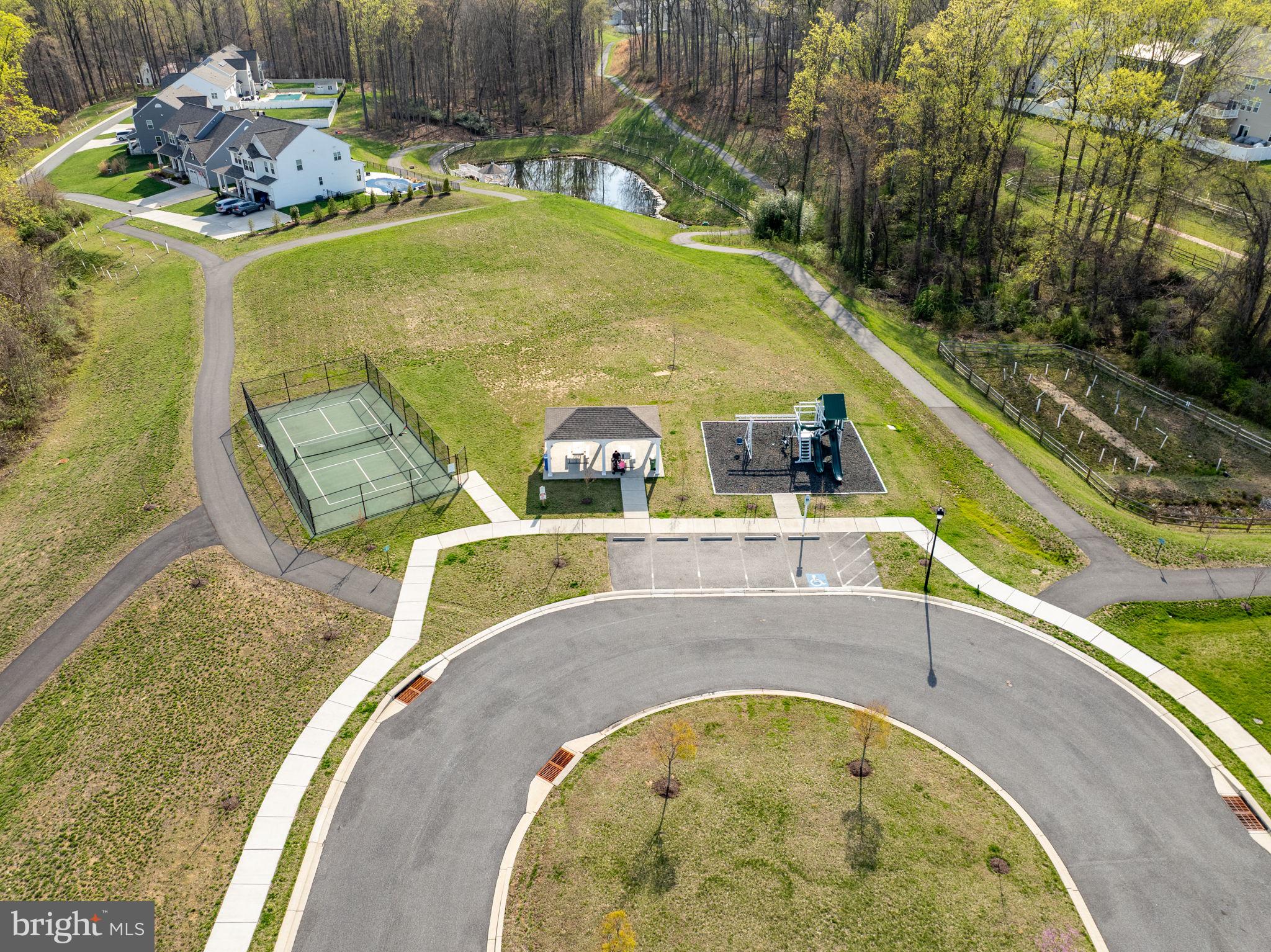 MONARCH GLEN - Residential