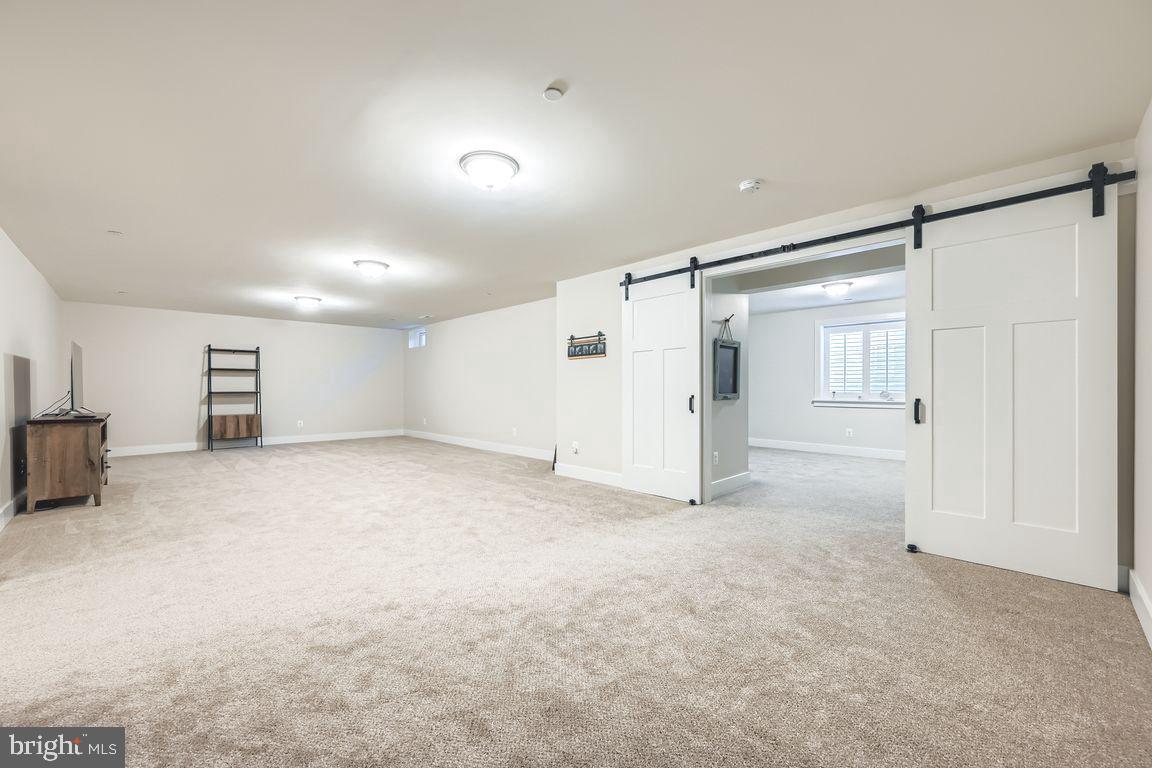 MONARCH GLEN - Residential