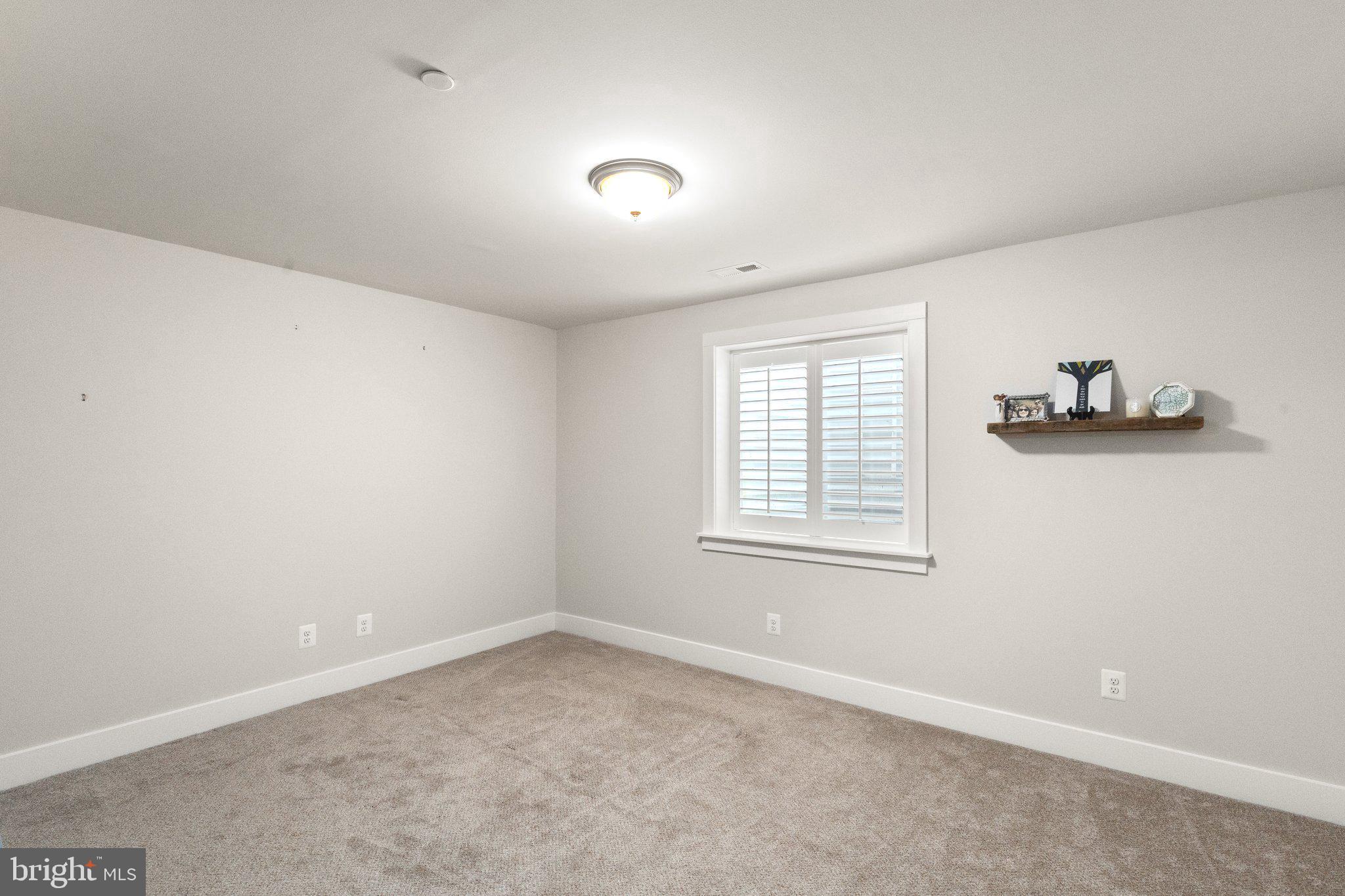 MONARCH GLEN - Residential