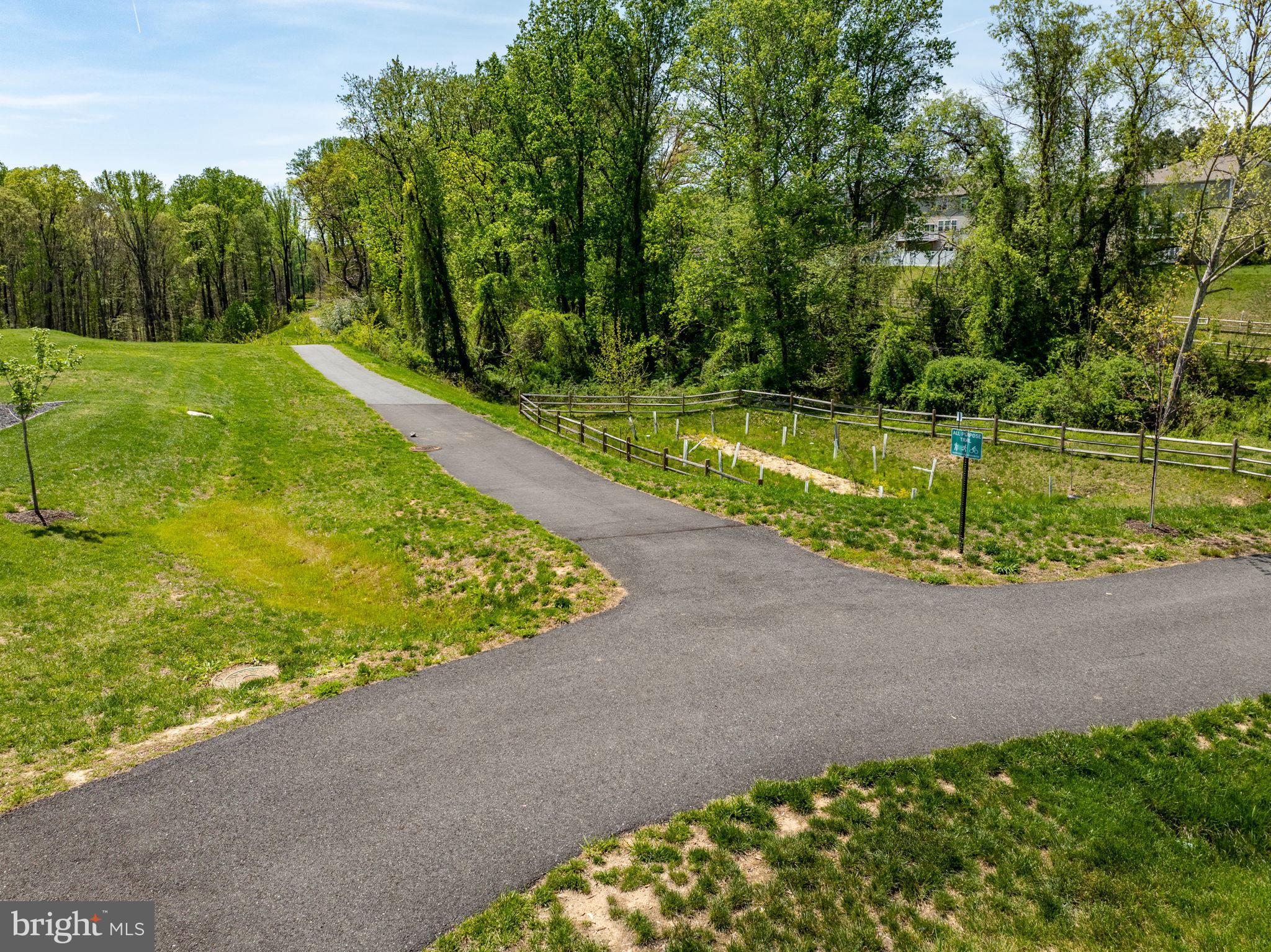 MONARCH GLEN - Residential