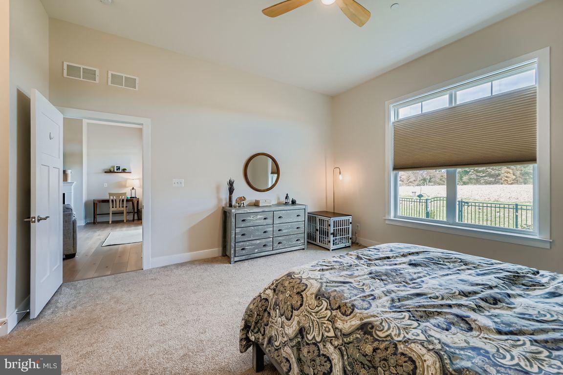 MONARCH GLEN - Residential