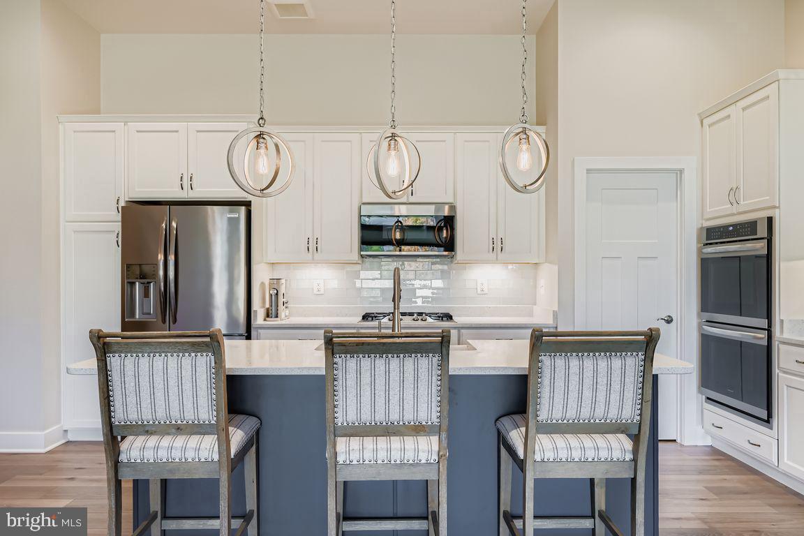 MONARCH GLEN - Residential