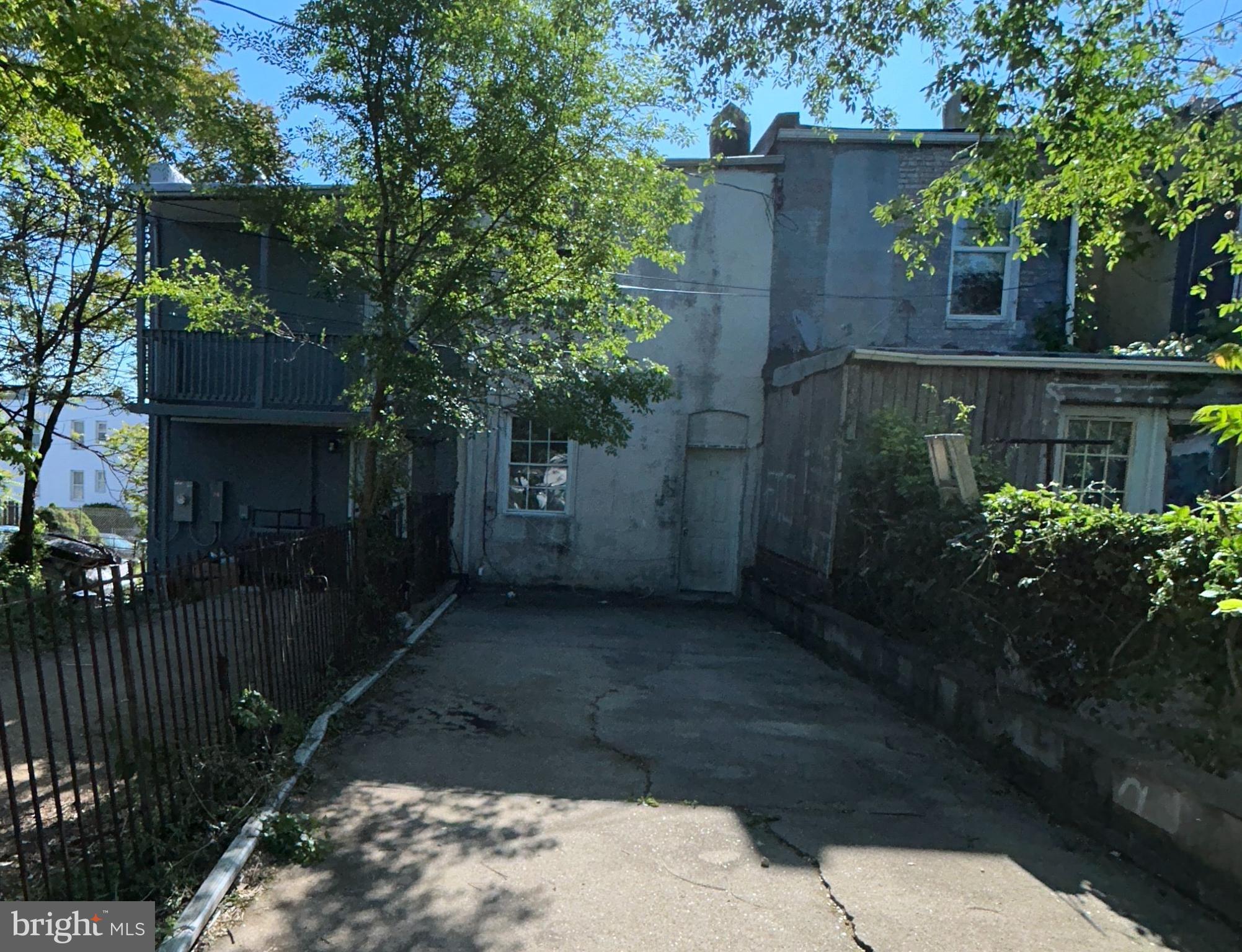WINCHESTER - Residential