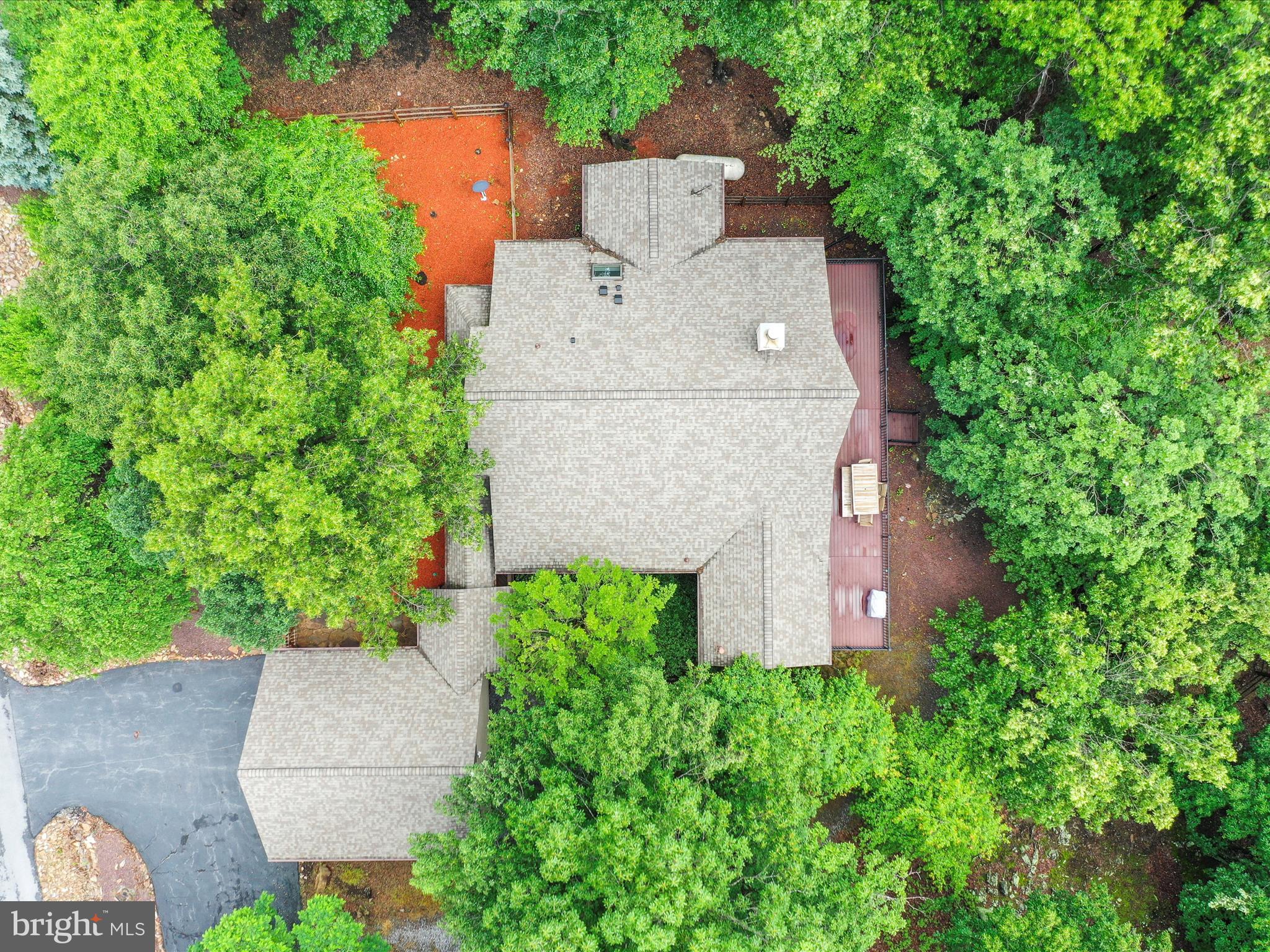 THE WOODS - Residential