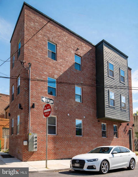 Homes For Rent - 212 Manheim Street #3<br/> PHILADELPHIA, PA 19144