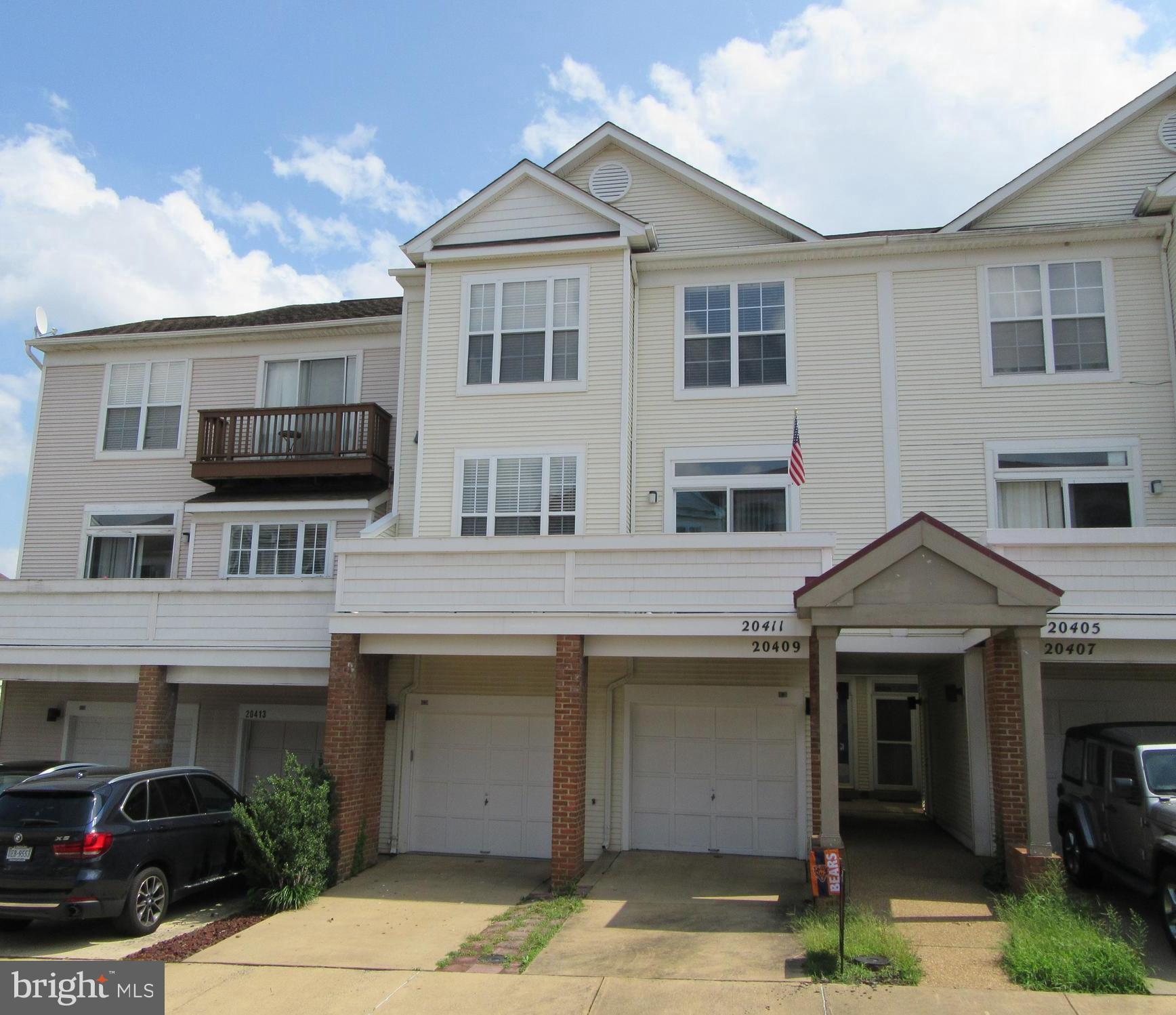 ASHBURN VILLAGE - Residential