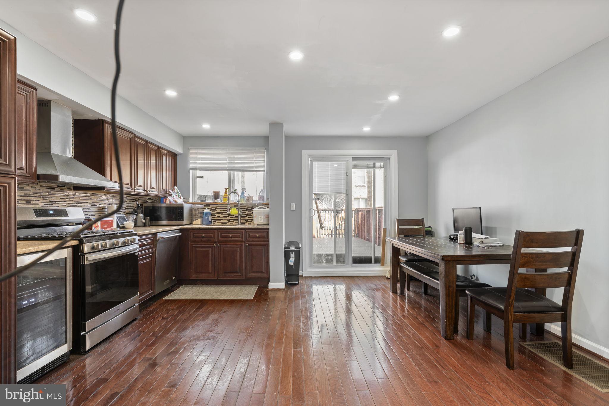 PHILADELPHIA (SOUTH) - Residential