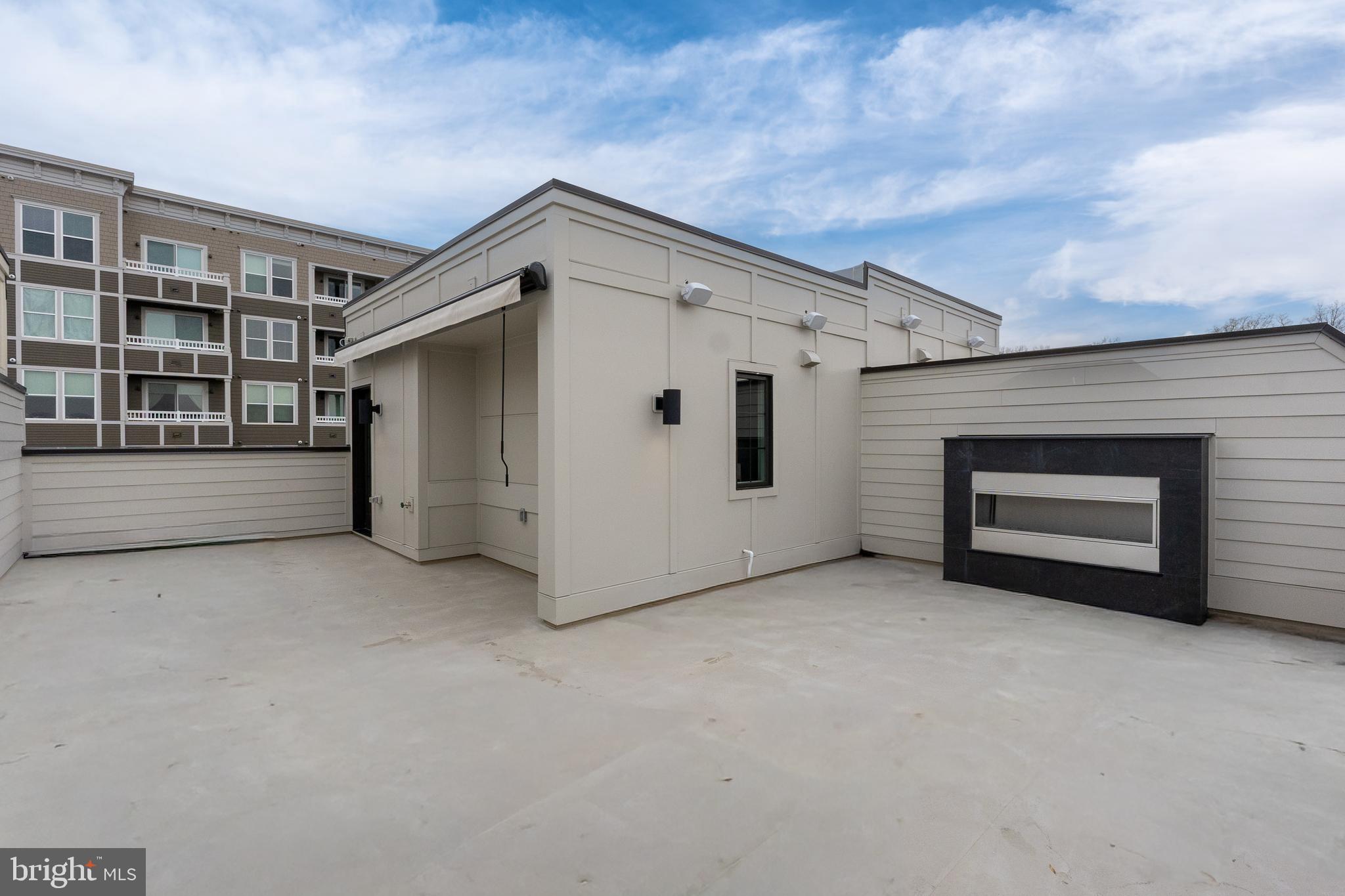 CHEVY CHASE CROSSING - Residential