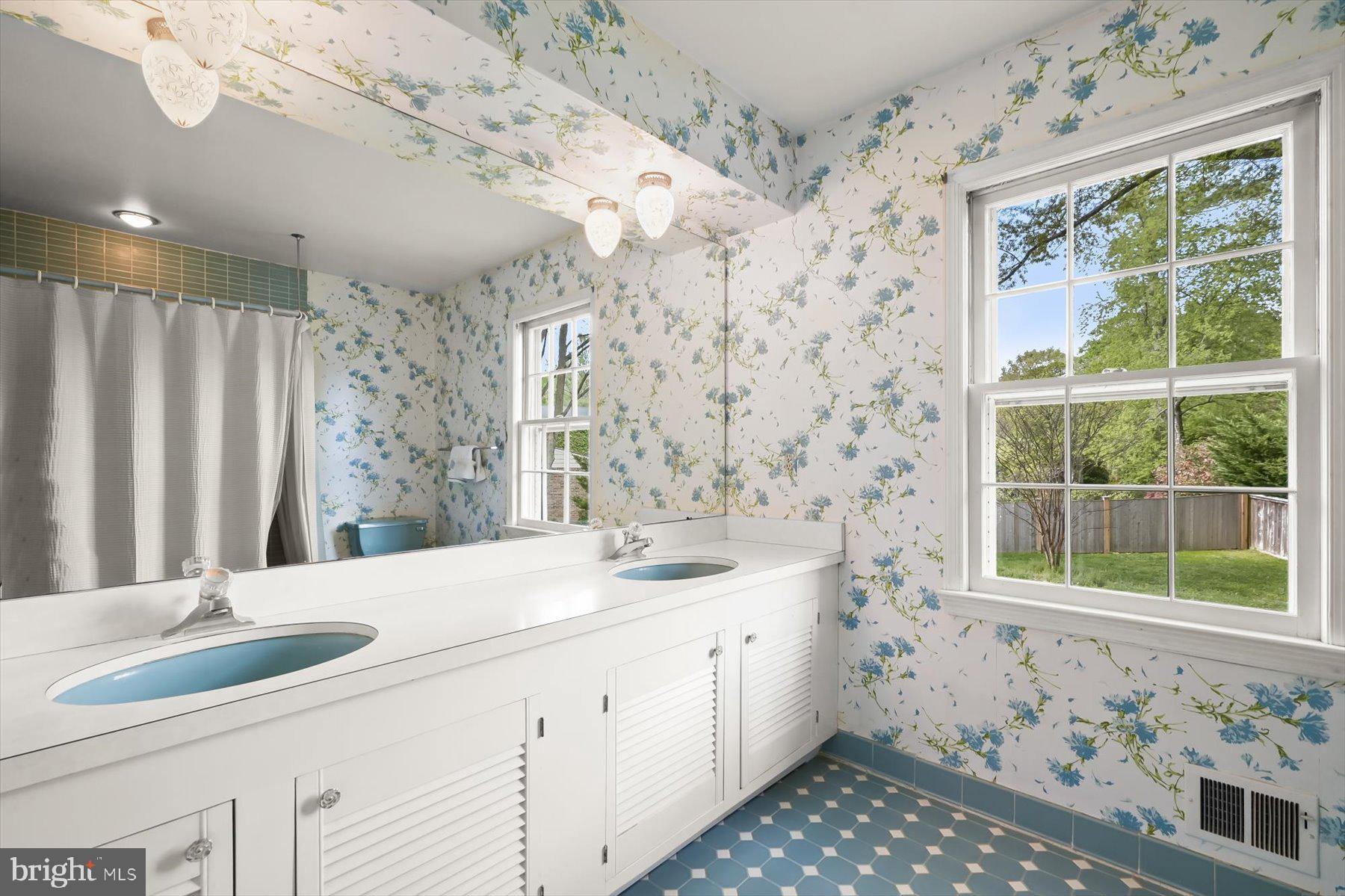 MCAULEY PARK - Residential