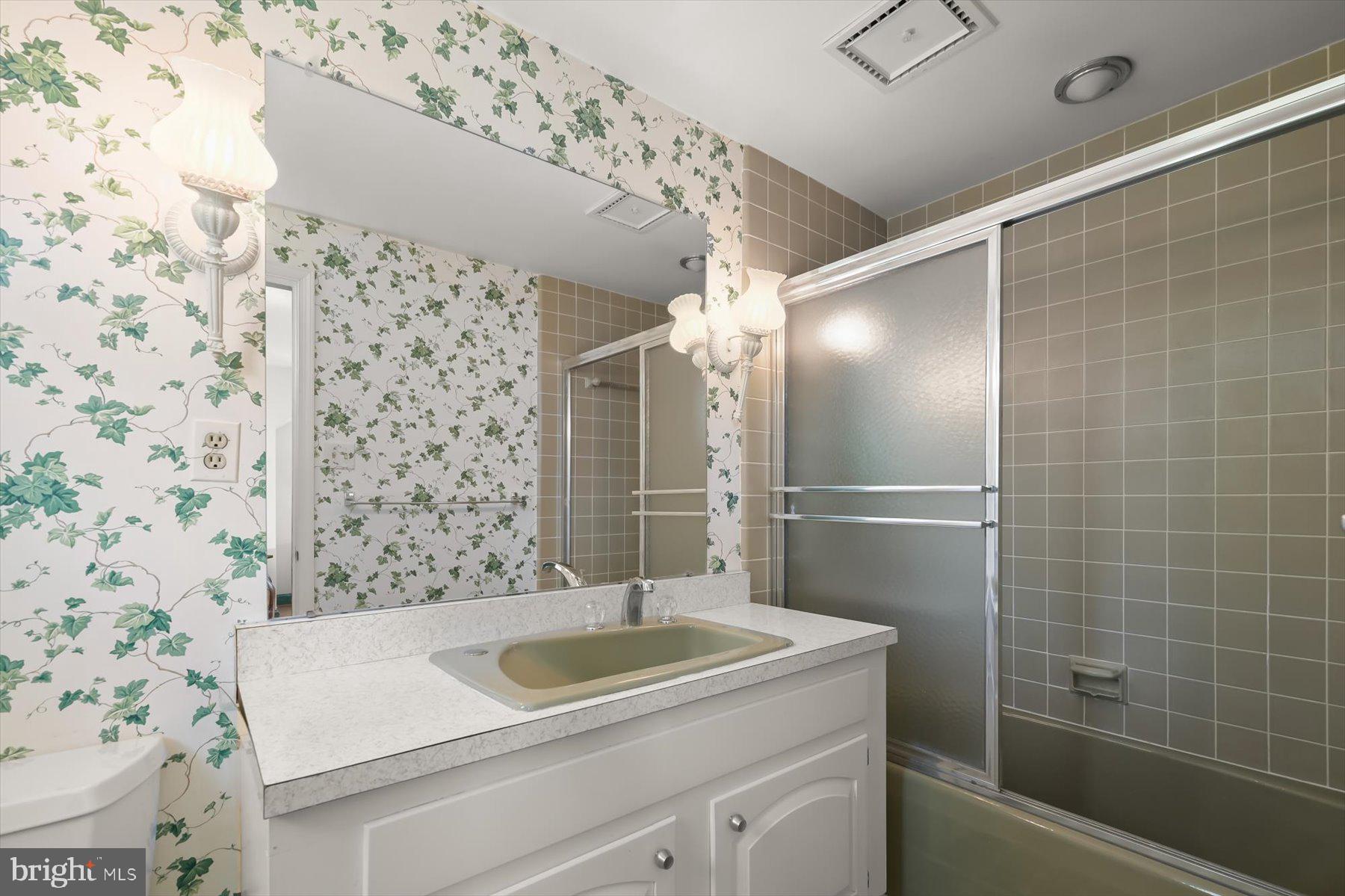 MCAULEY PARK - Residential