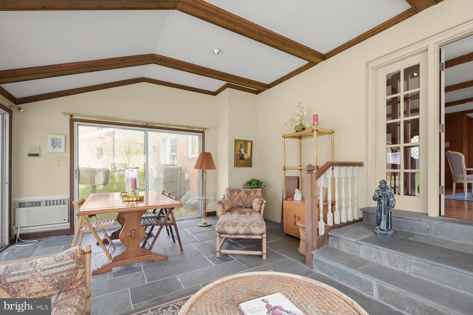 MCAULEY PARK - Residential