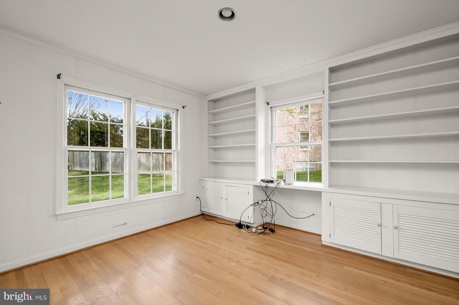 MCAULEY PARK - Residential