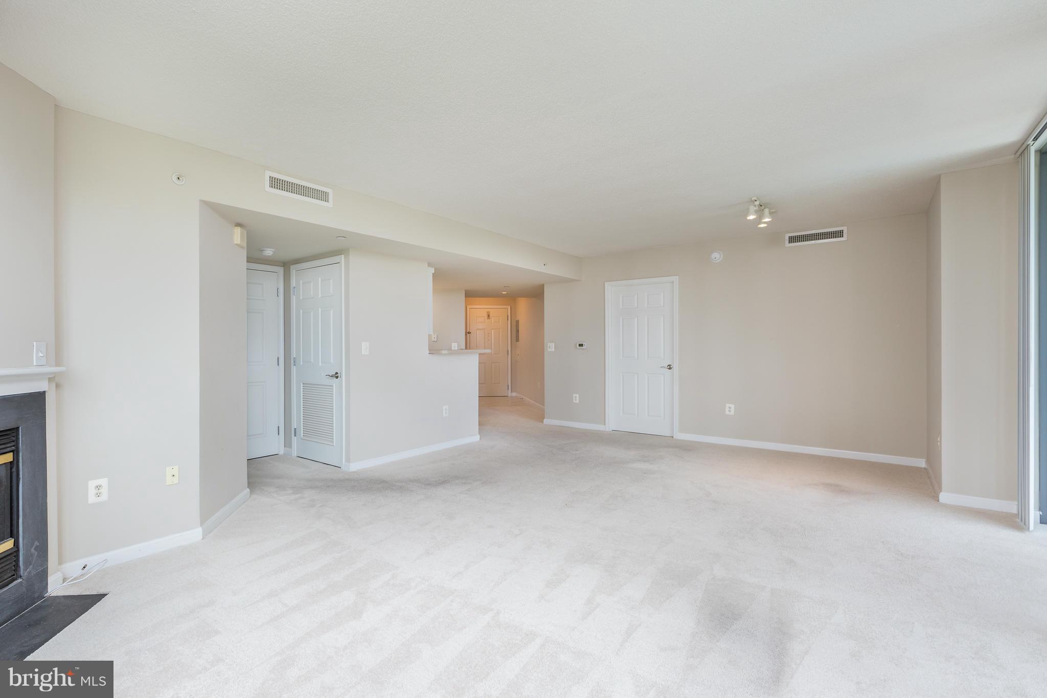 GALLERY AT WHITE FLINT - Residential Lease