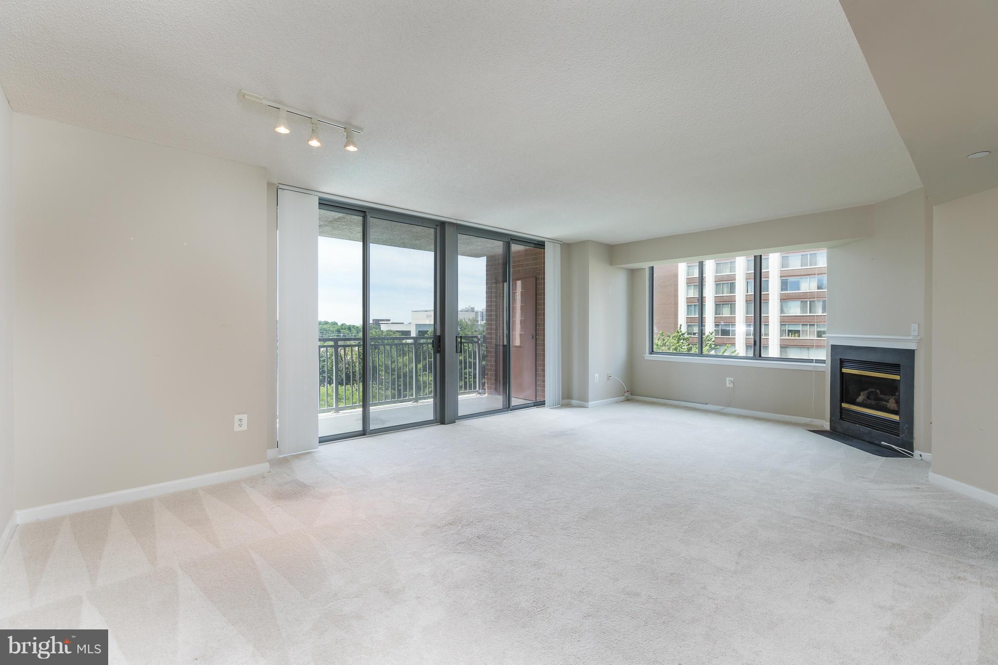 GALLERY AT WHITE FLINT - Residential Lease