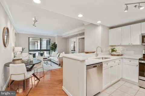 Photo of 777 7th Street NW #1013, WASHINGTON, DC 20001 (MLS # DCDC2245534)