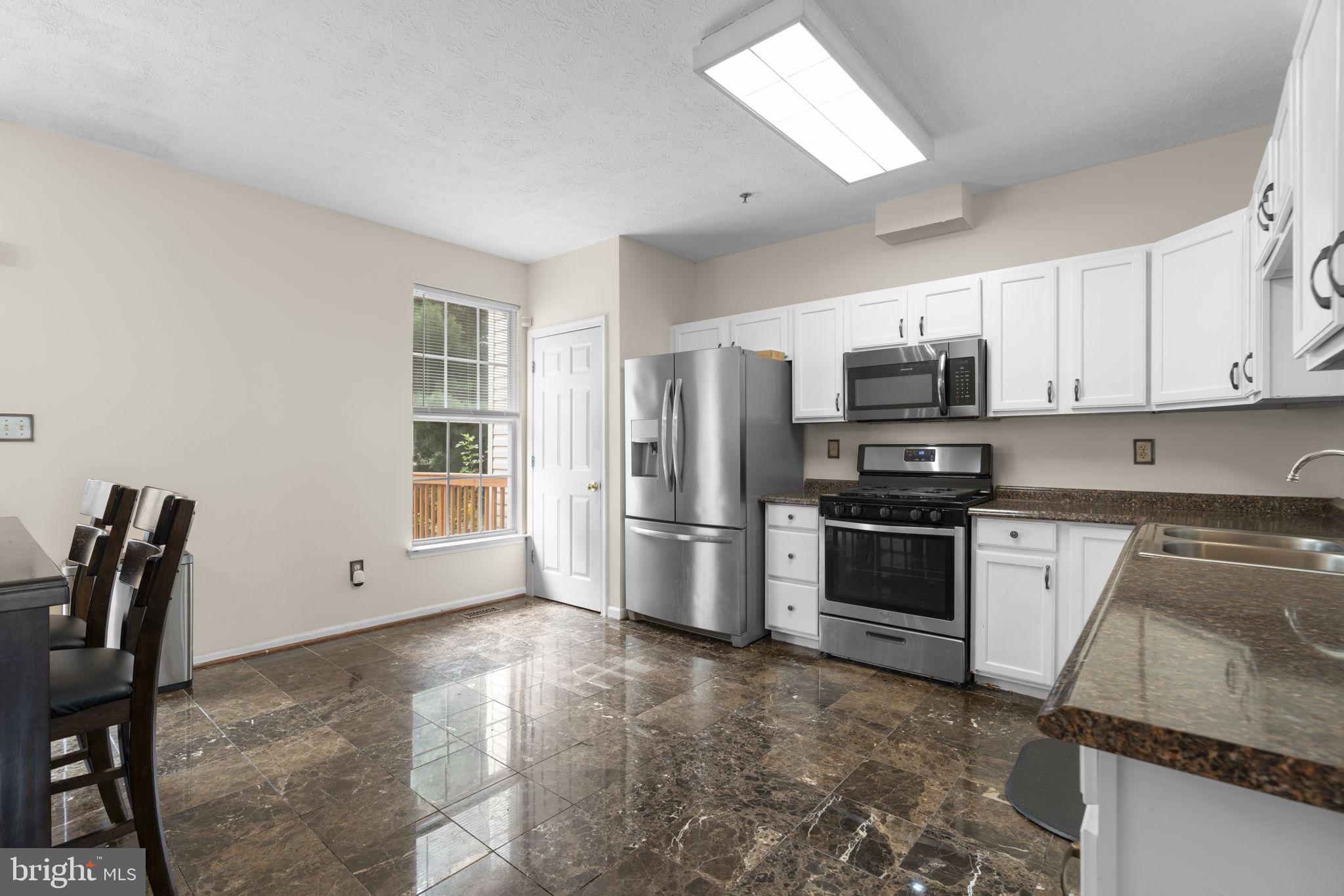 1725 SEA PINE CIRCLE