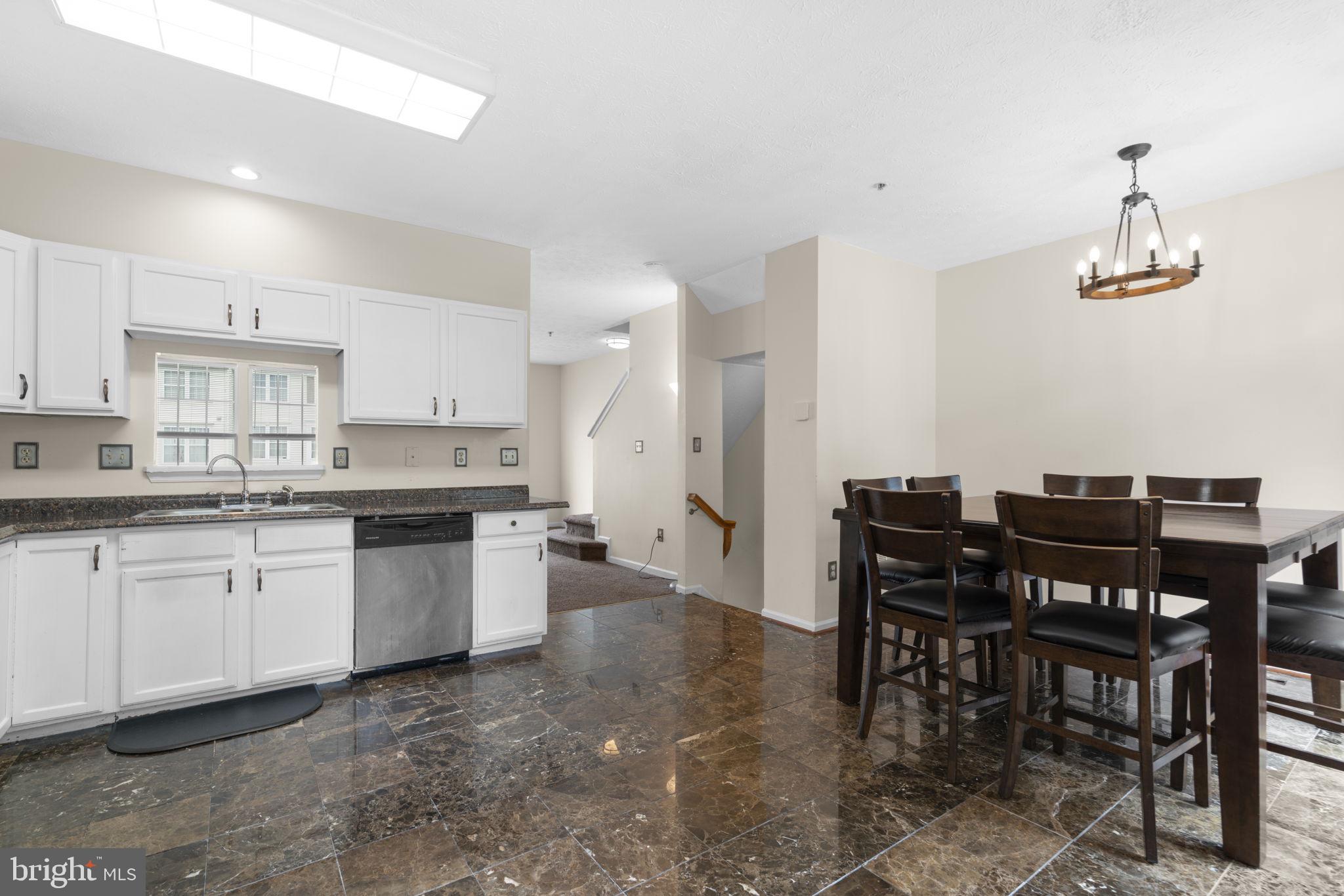 1725 SEA PINE CIRCLE
