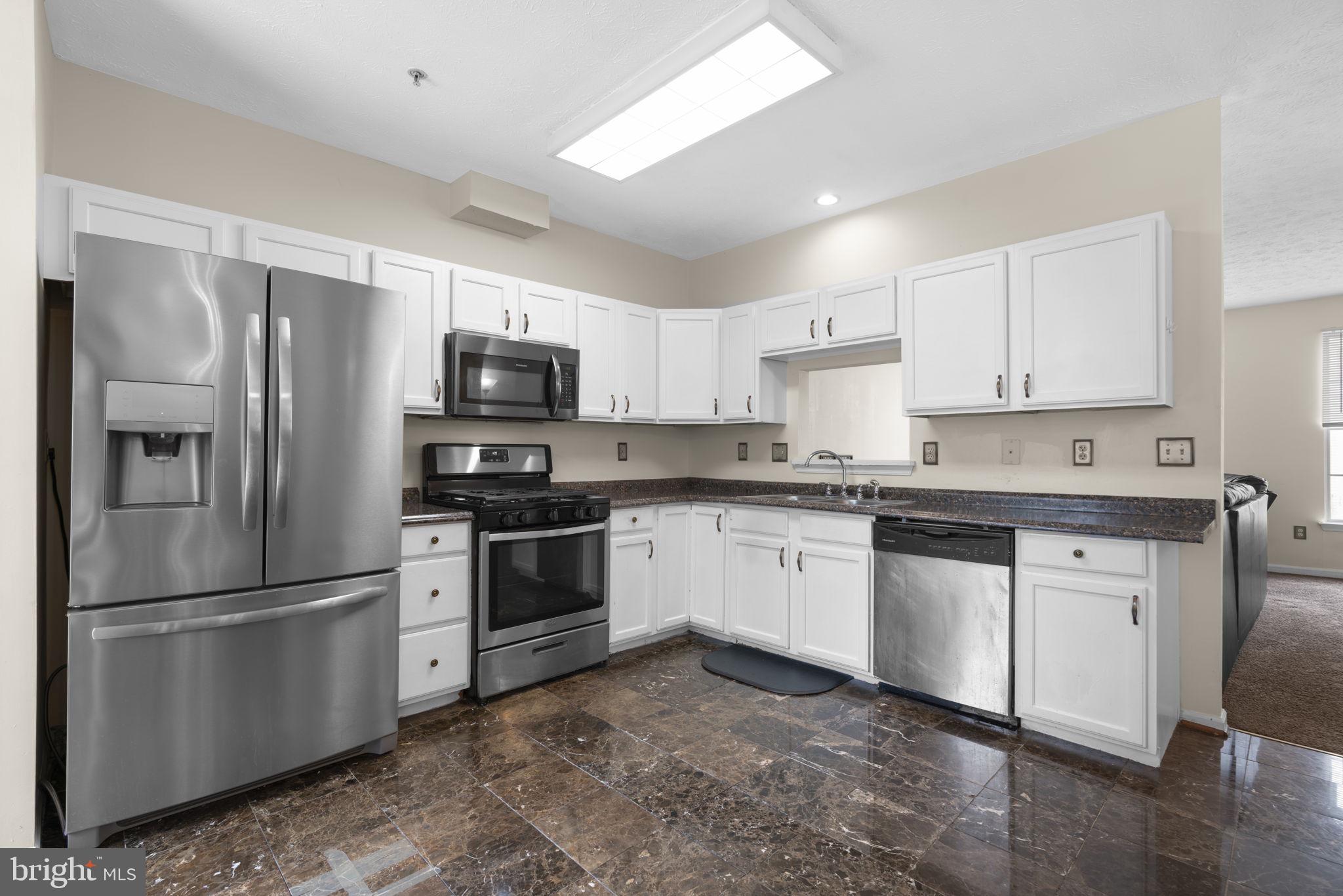 1725 SEA PINE CIRCLE