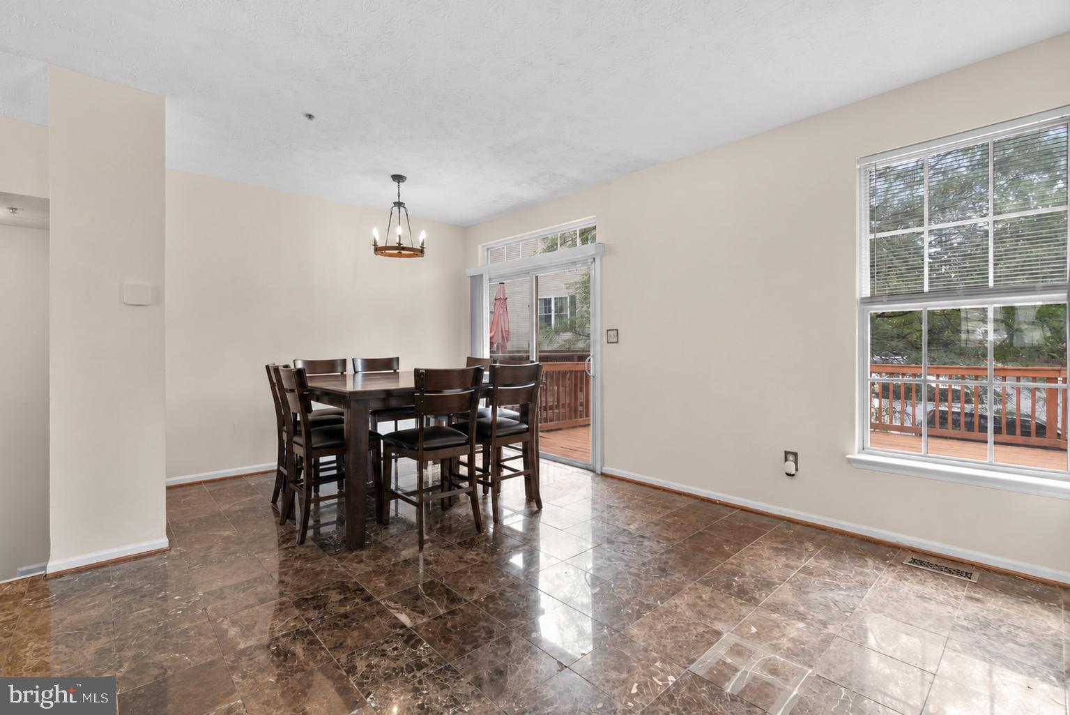 1725 SEA PINE CIRCLE