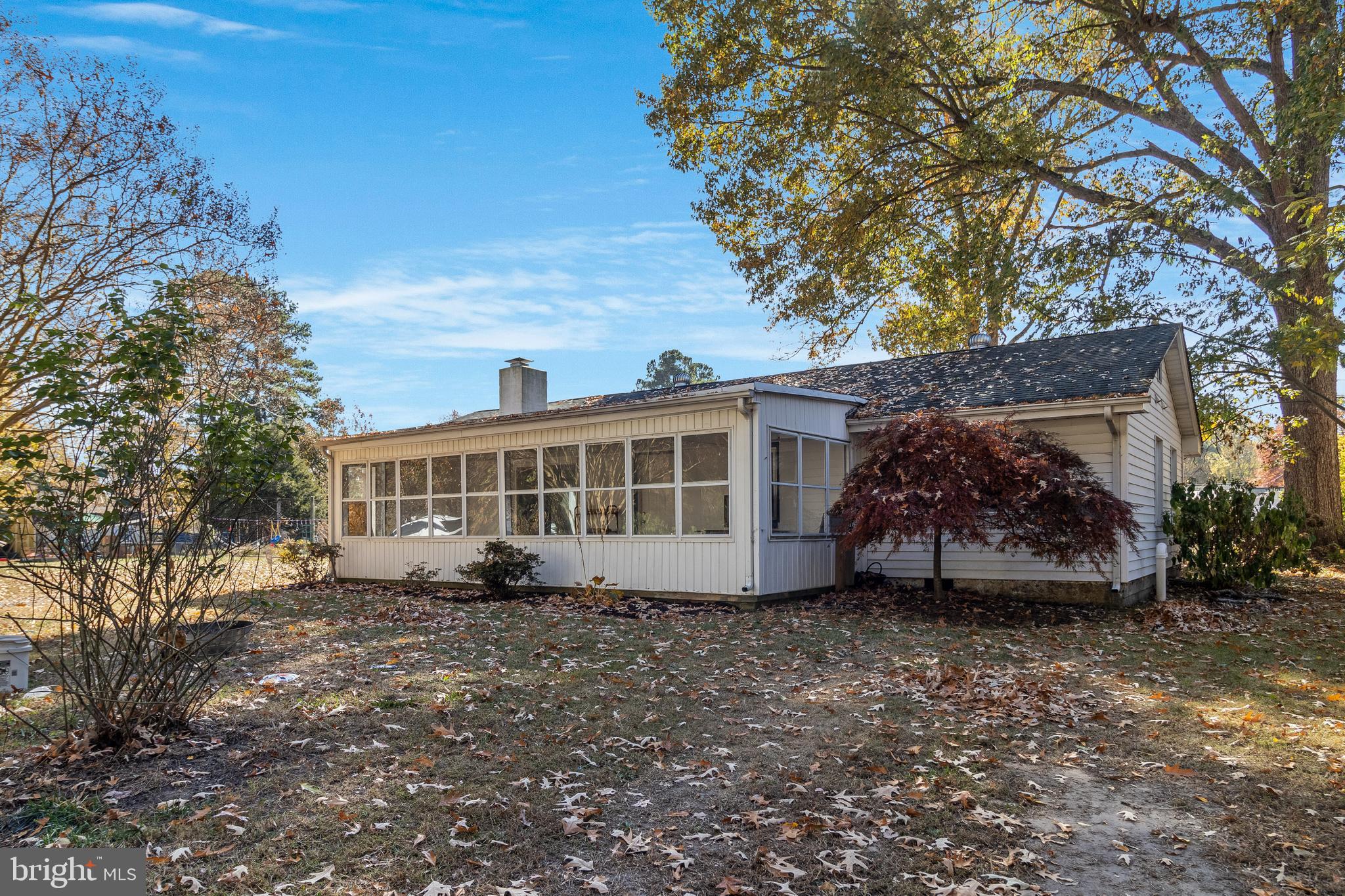 COLONIAL BEACH - Residential