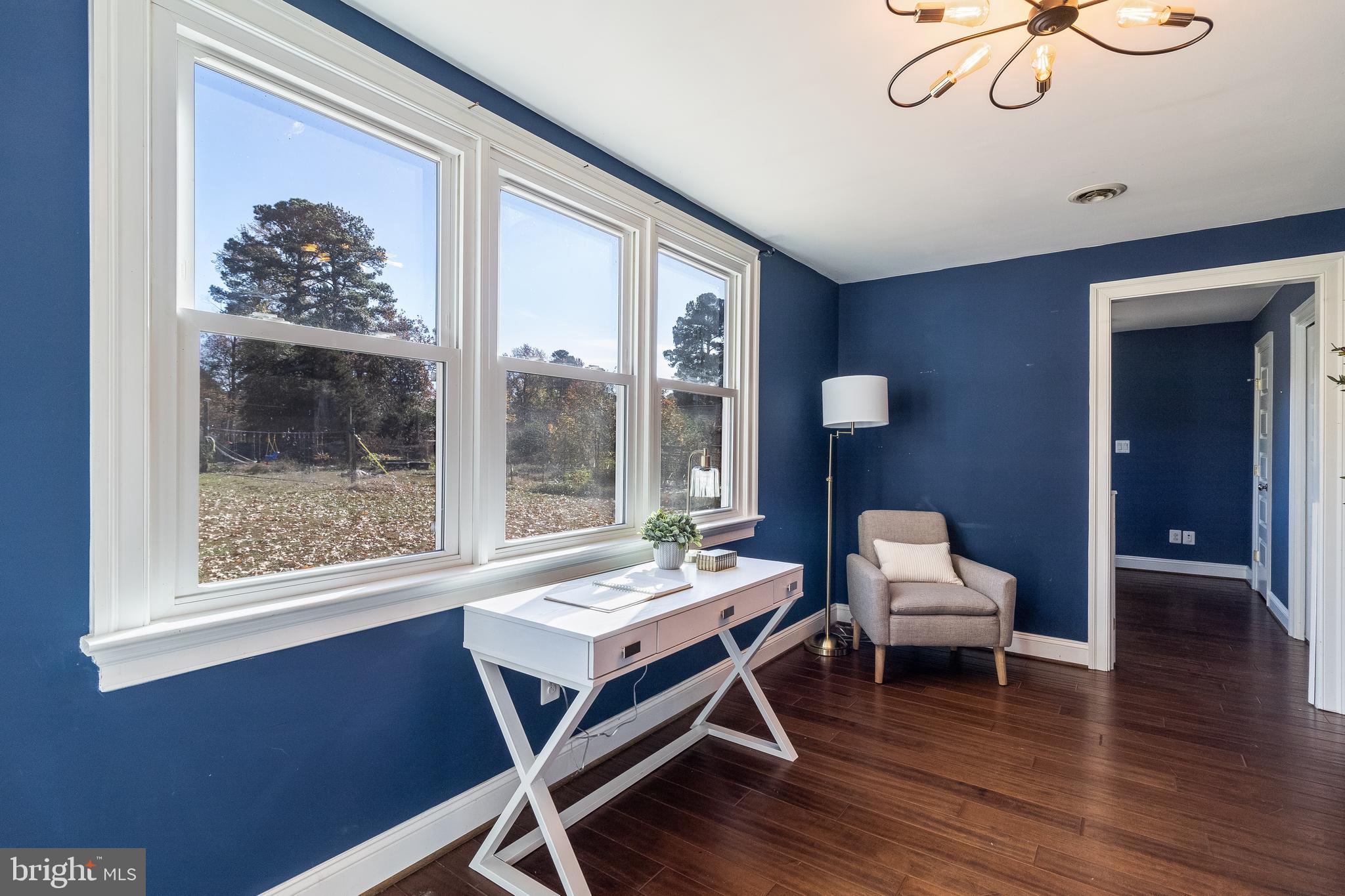 COLONIAL BEACH - Residential