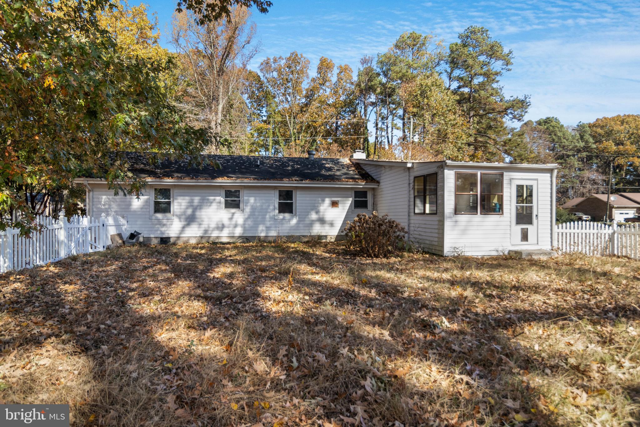 COLONIAL BEACH - Residential