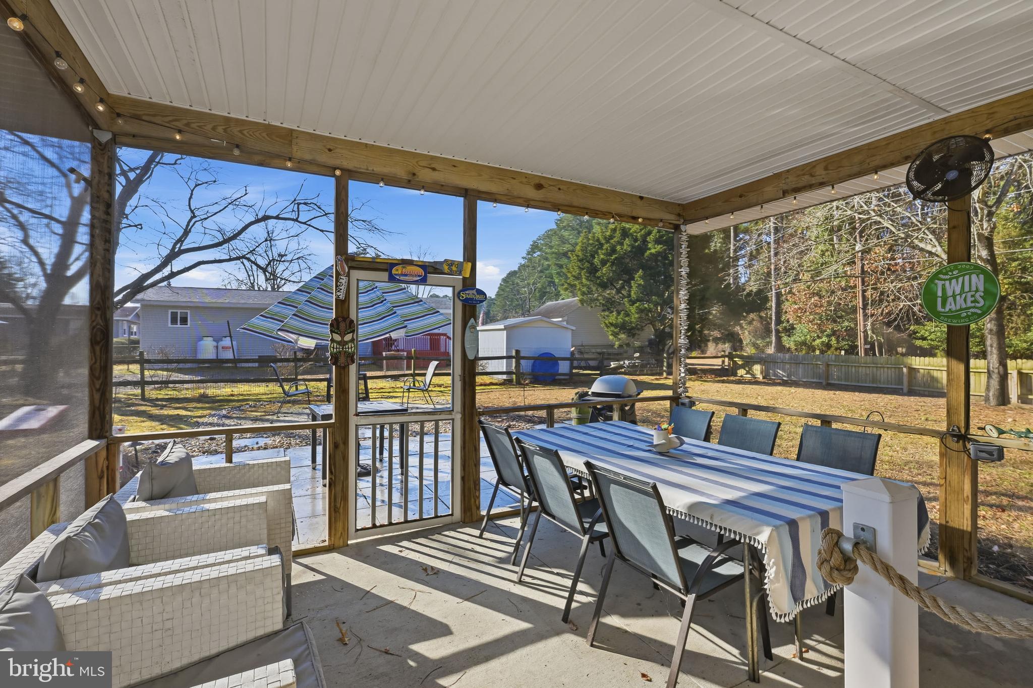 WHITE HOUSE BEACH - Residential