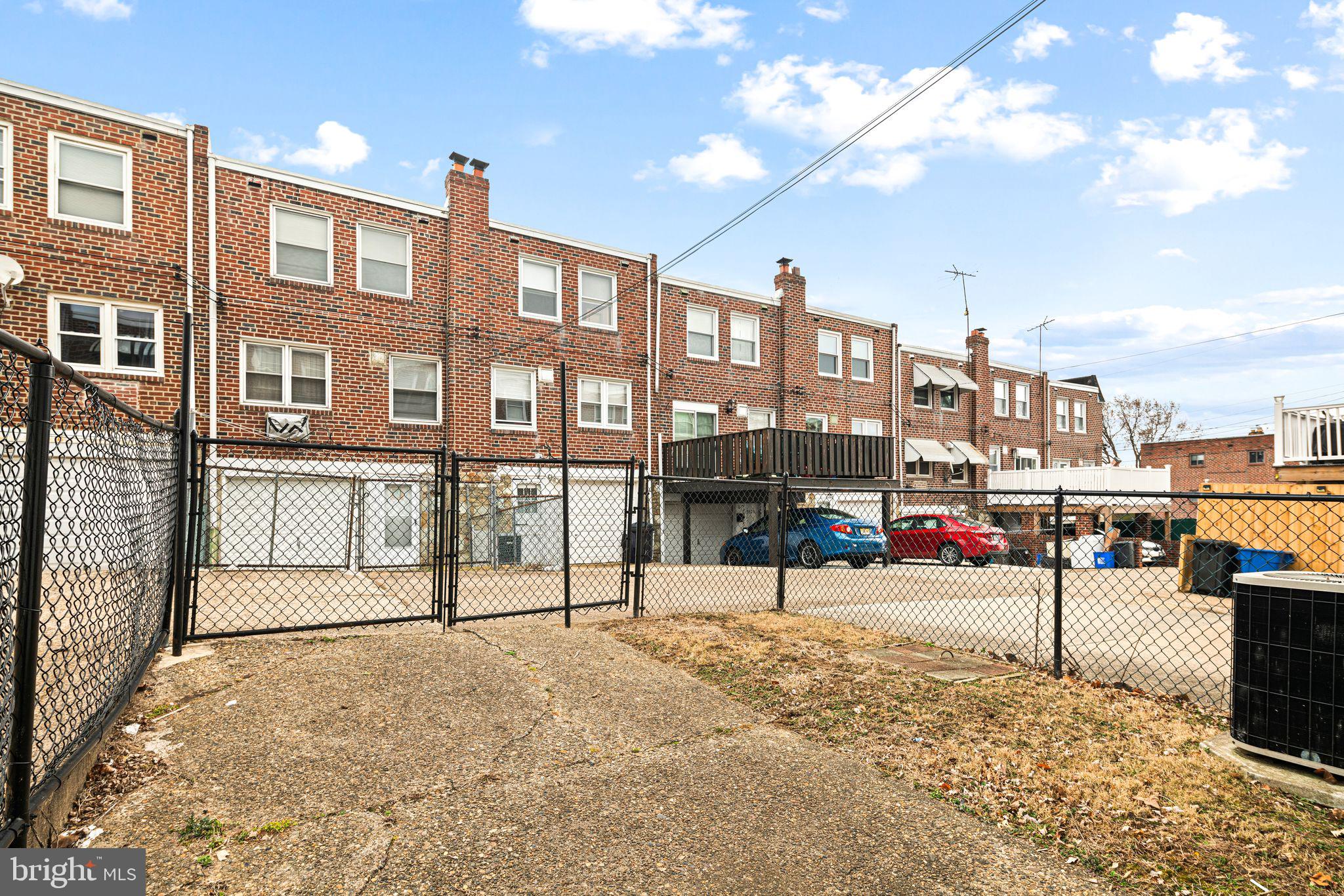 HOLMESBURG - Residential