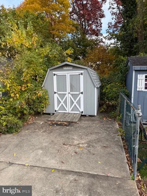 Clifton Heights, Pennsylvania 19018, United States, 3 Bedrooms Bedrooms, ,2 BathroomsBathrooms,Residential,Active,237030