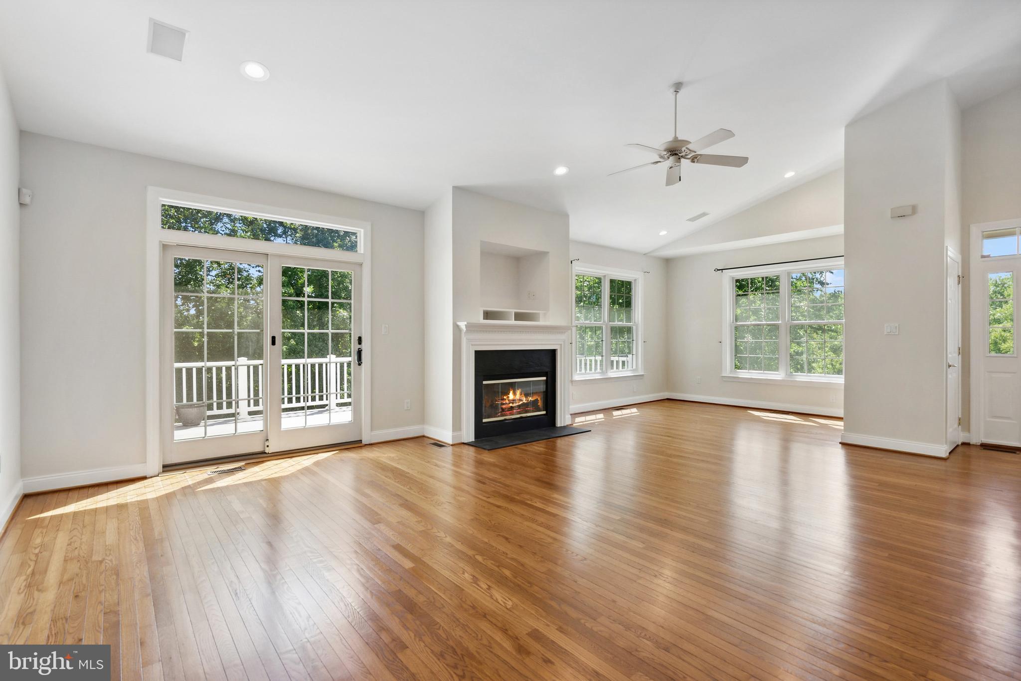 CHERRY CREEK - Residential