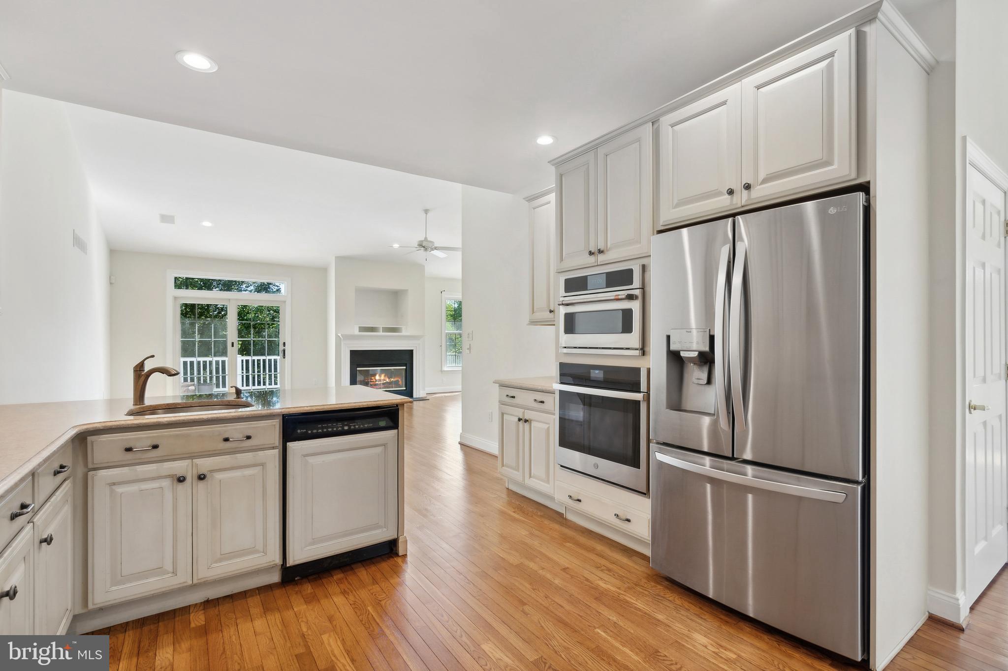 CHERRY CREEK - Residential