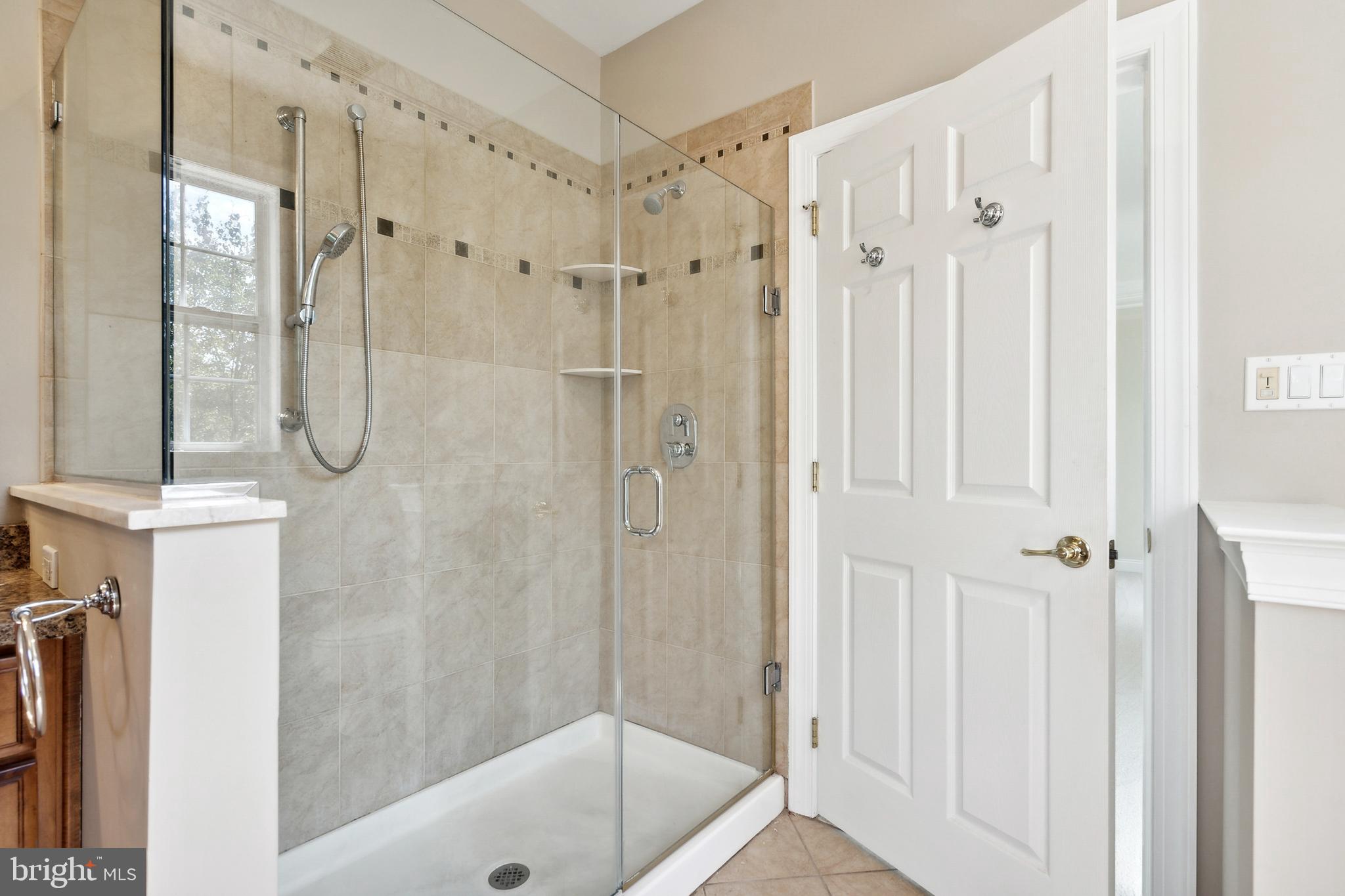 CHERRY CREEK - Residential