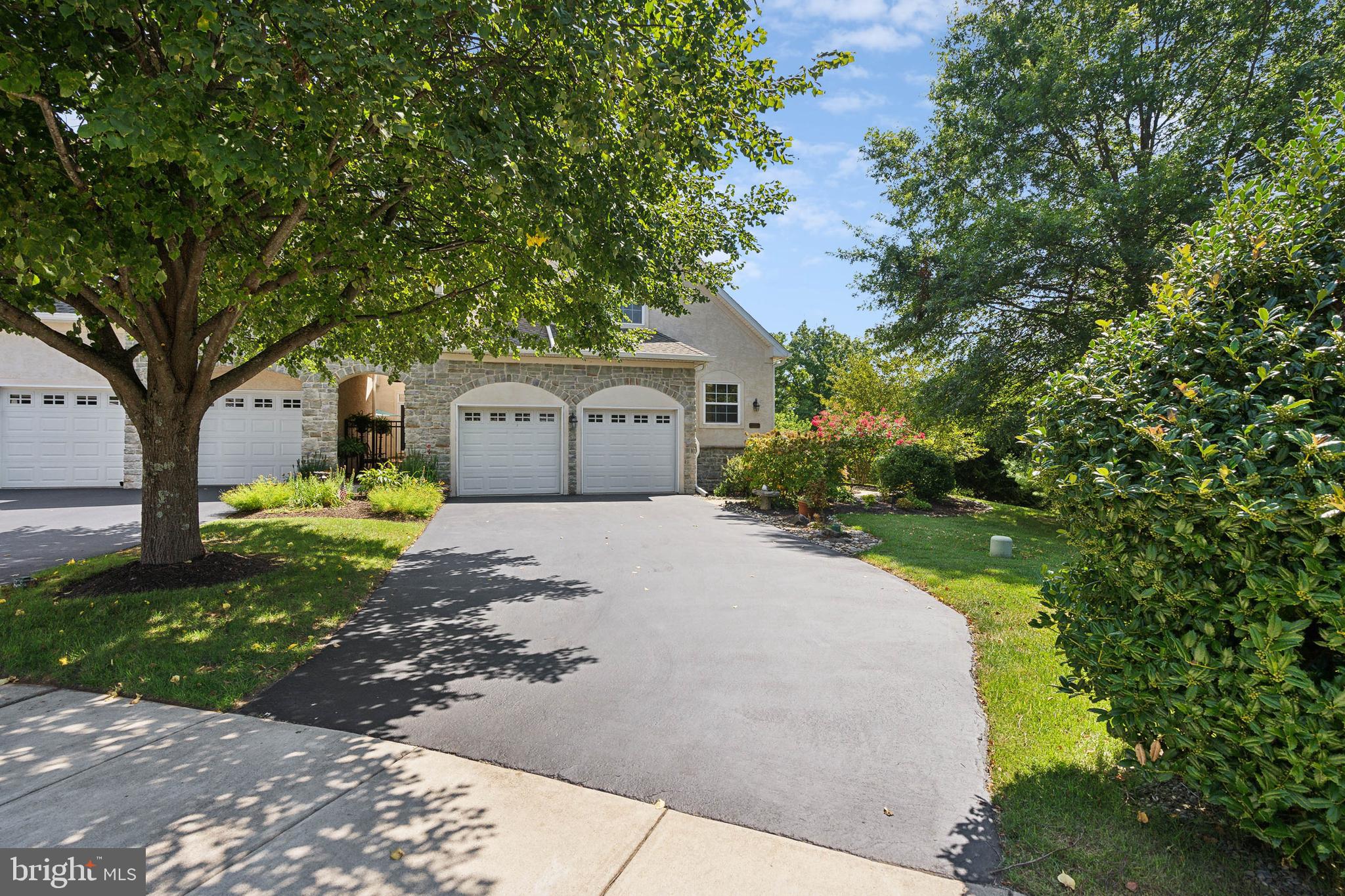 CHERRY CREEK - Residential