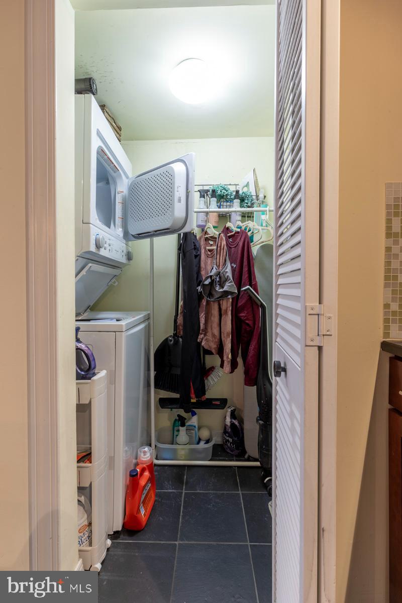 FAIRMOUNT - Residential Lease