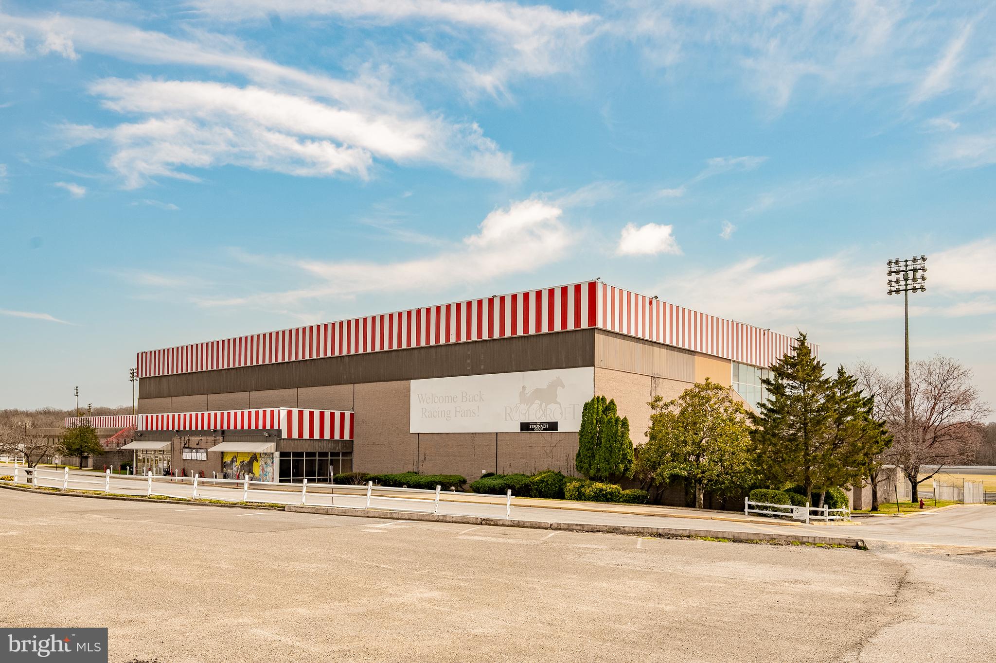 HUNTLEY SQUARE - Residential