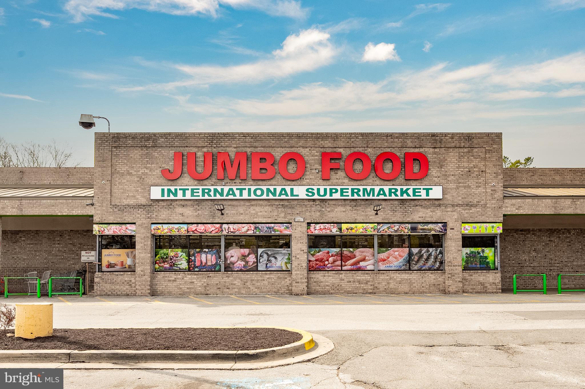 HUNTLEY SQUARE - Residential