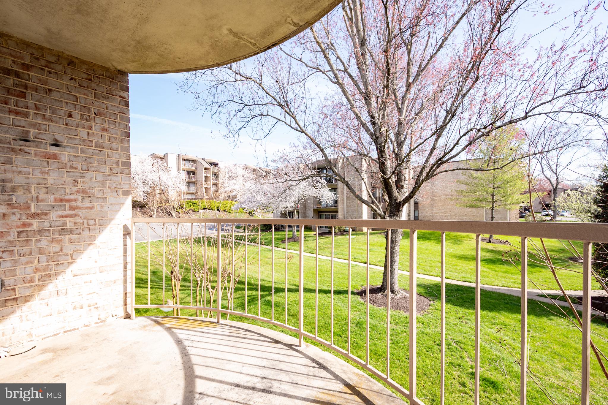 HUNTLEY SQUARE - Residential