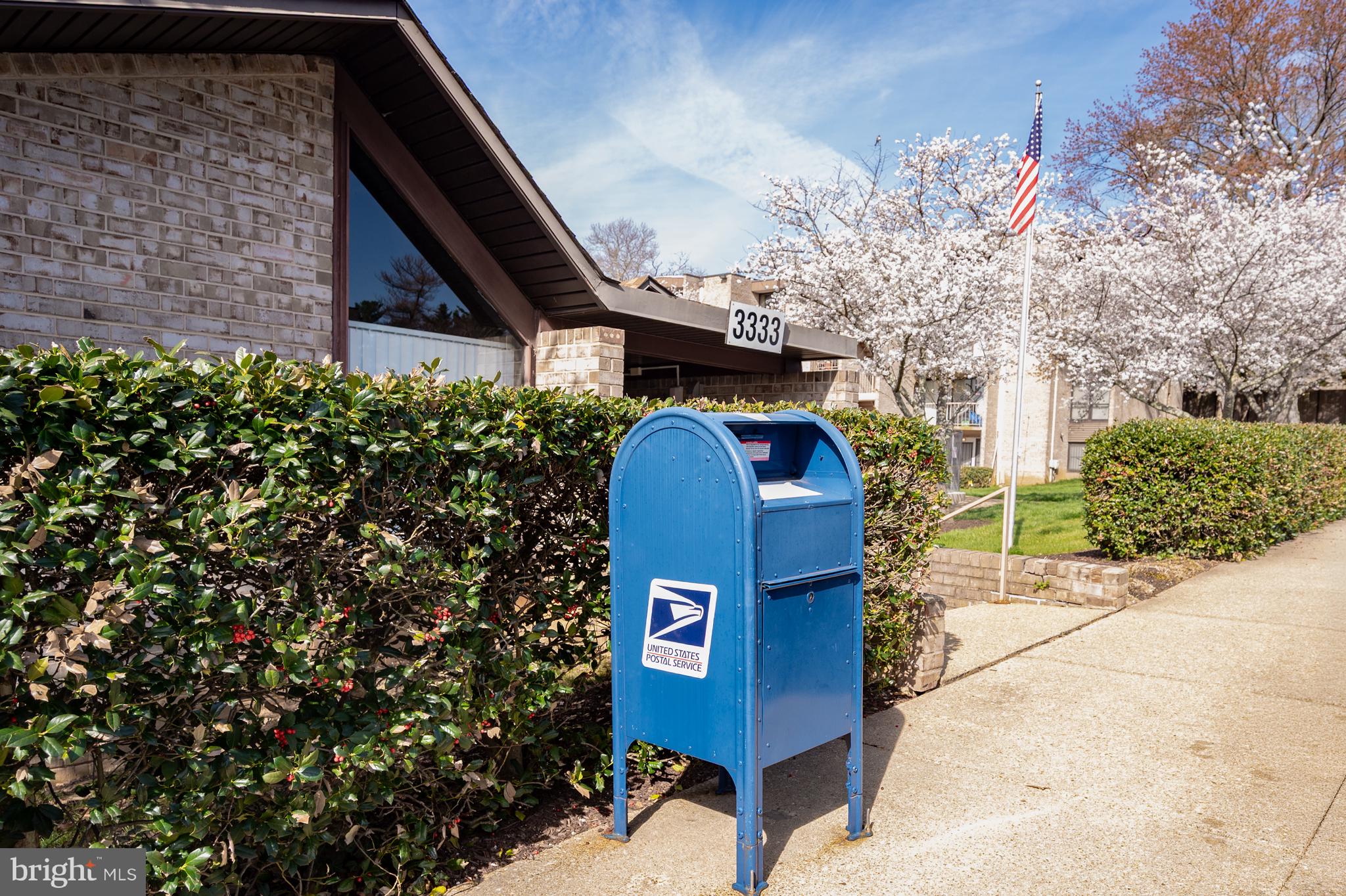 HUNTLEY SQUARE - Residential