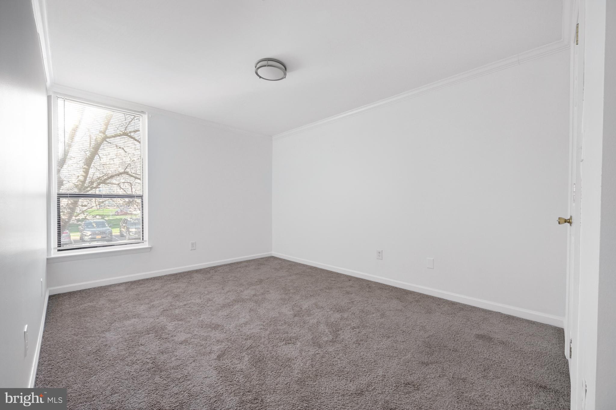 HUNTLEY SQUARE - Residential