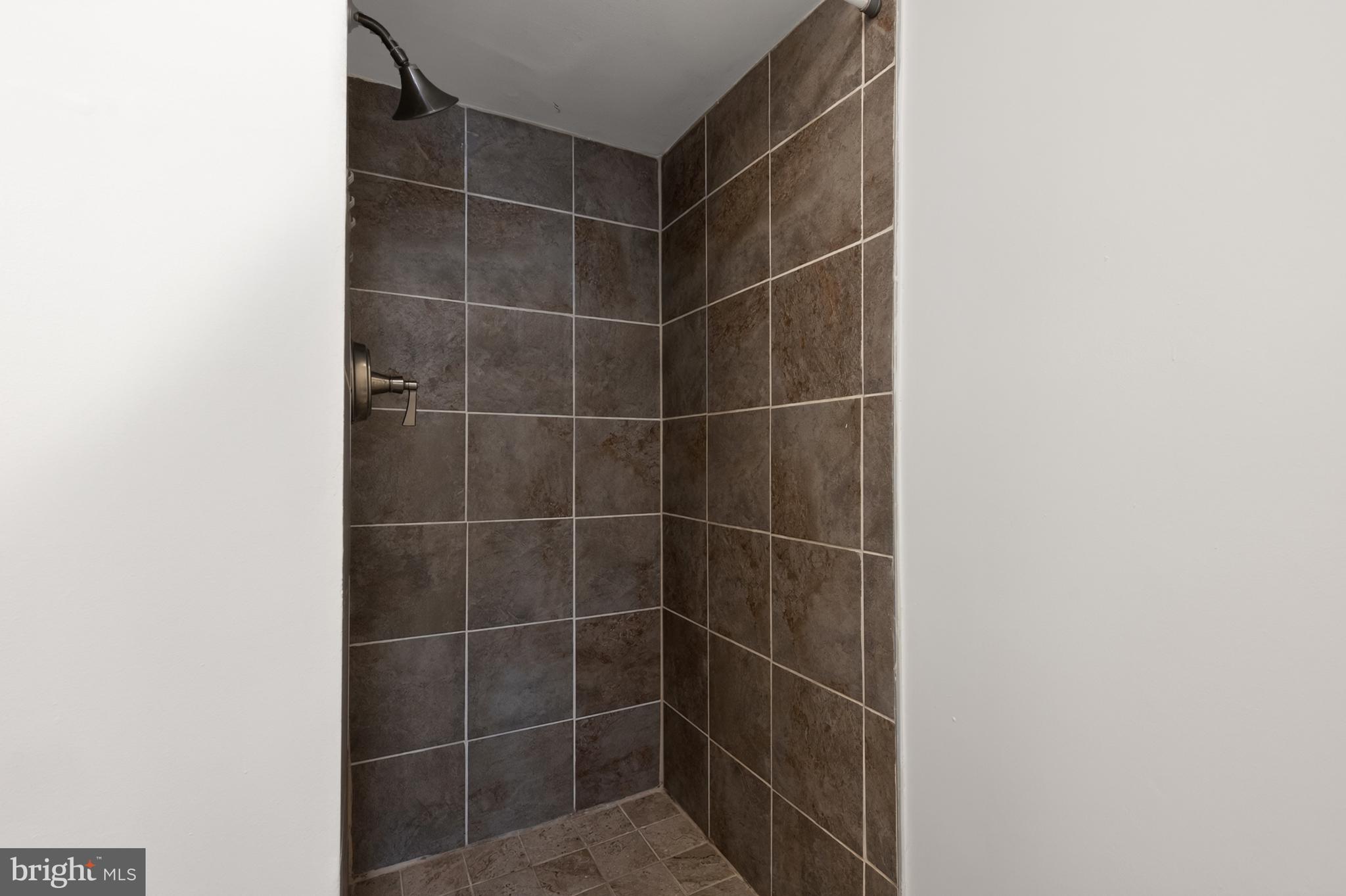 HUNTLEY SQUARE - Residential