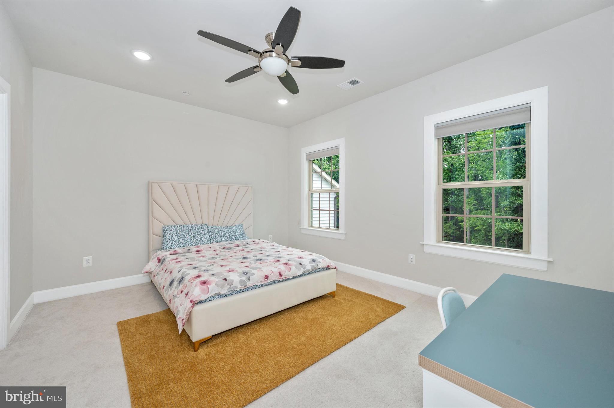 LAKE LINGANORE - Residential Lease