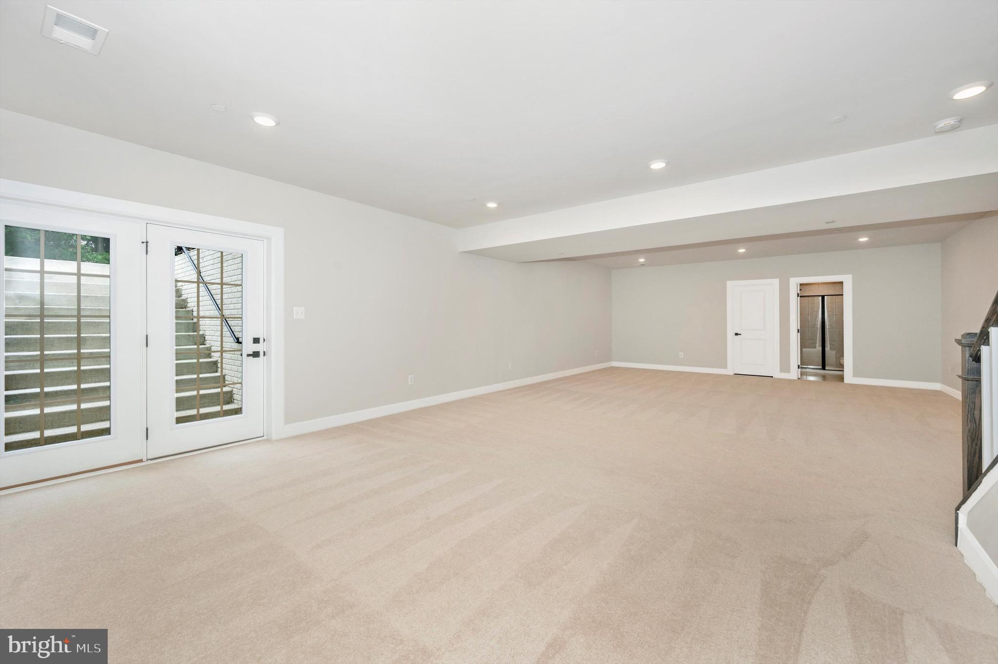 LAKE LINGANORE - Residential Lease