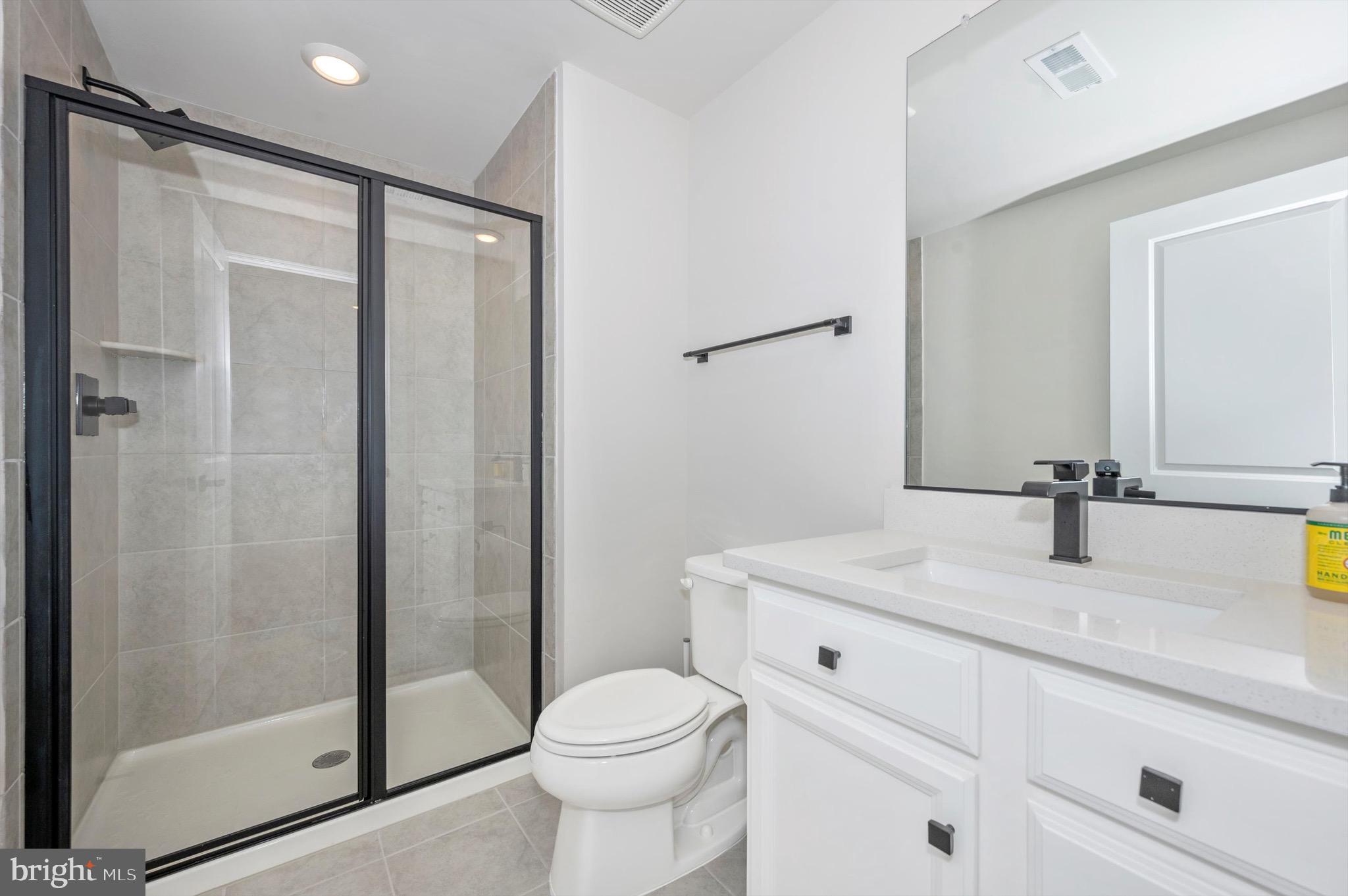 LAKE LINGANORE - Residential Lease