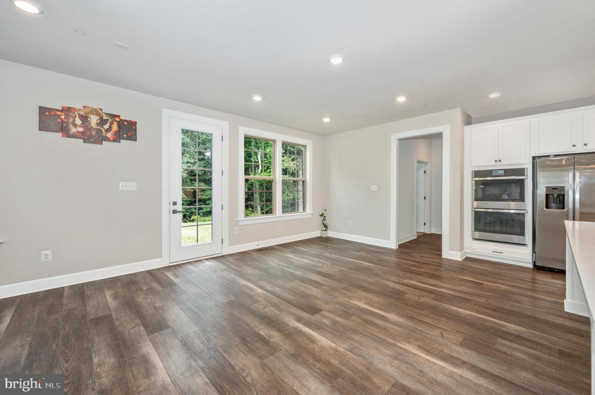 LAKE LINGANORE - Residential Lease