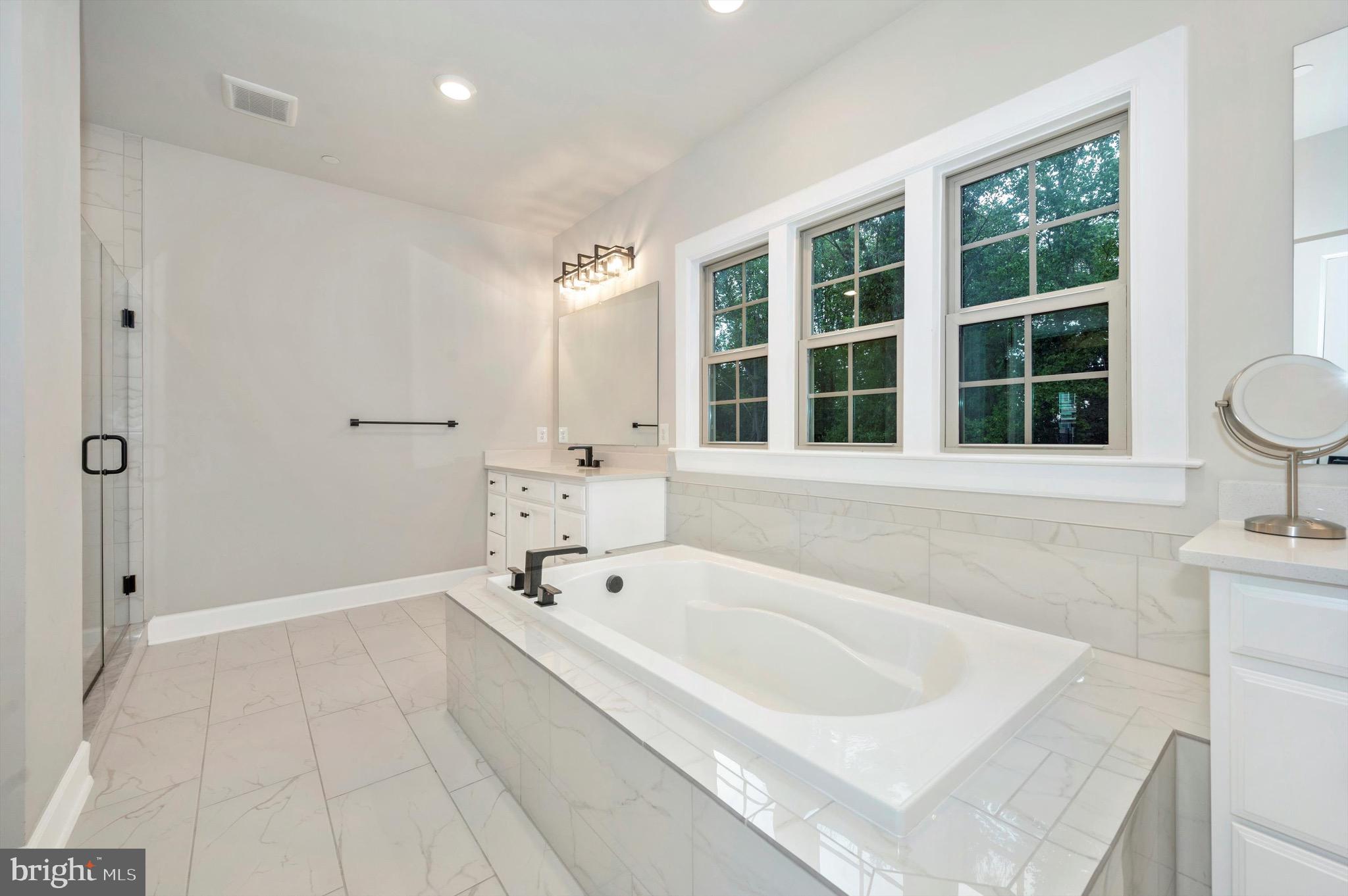 LAKE LINGANORE - Residential Lease