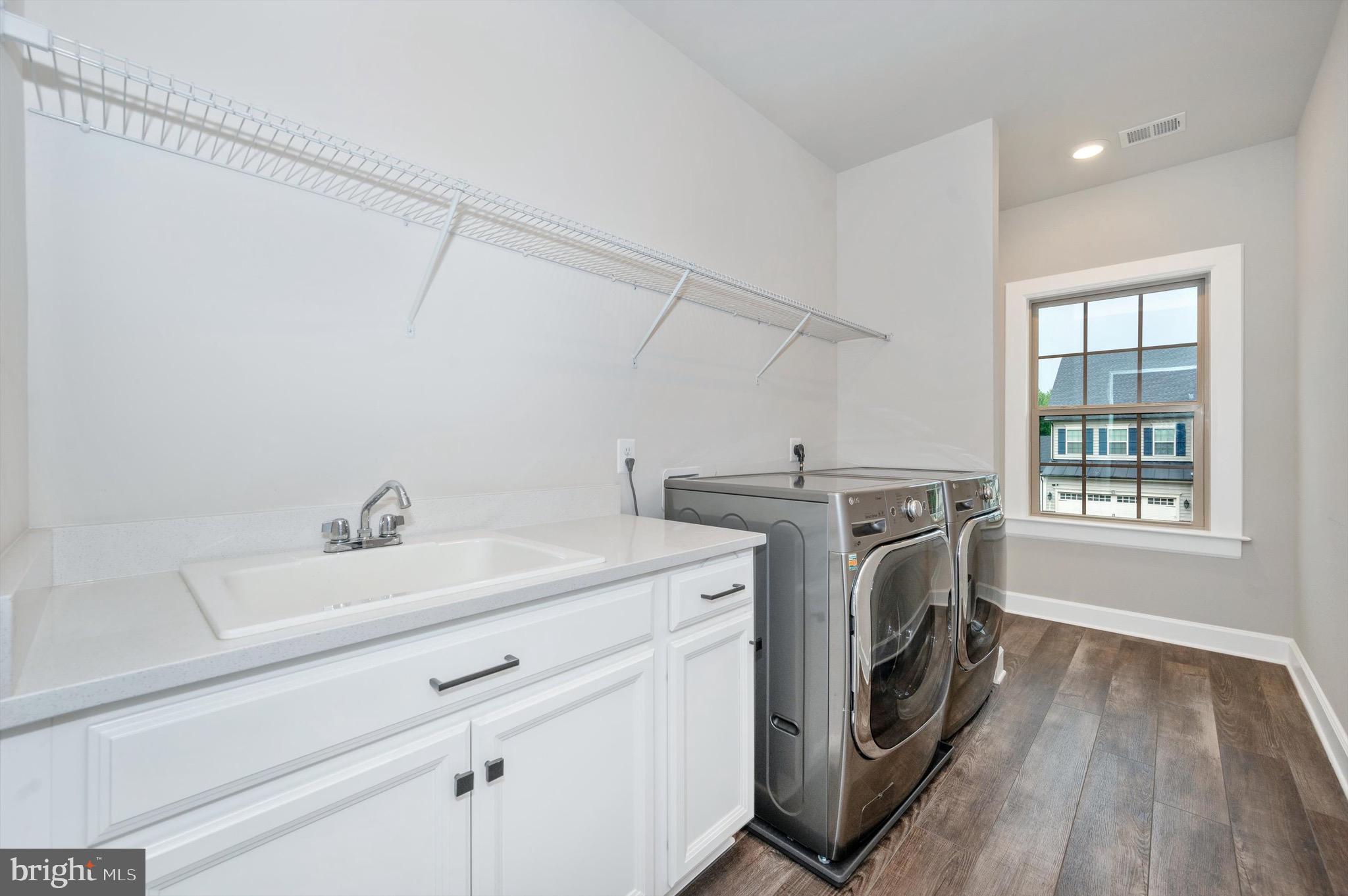 LAKE LINGANORE - Residential Lease